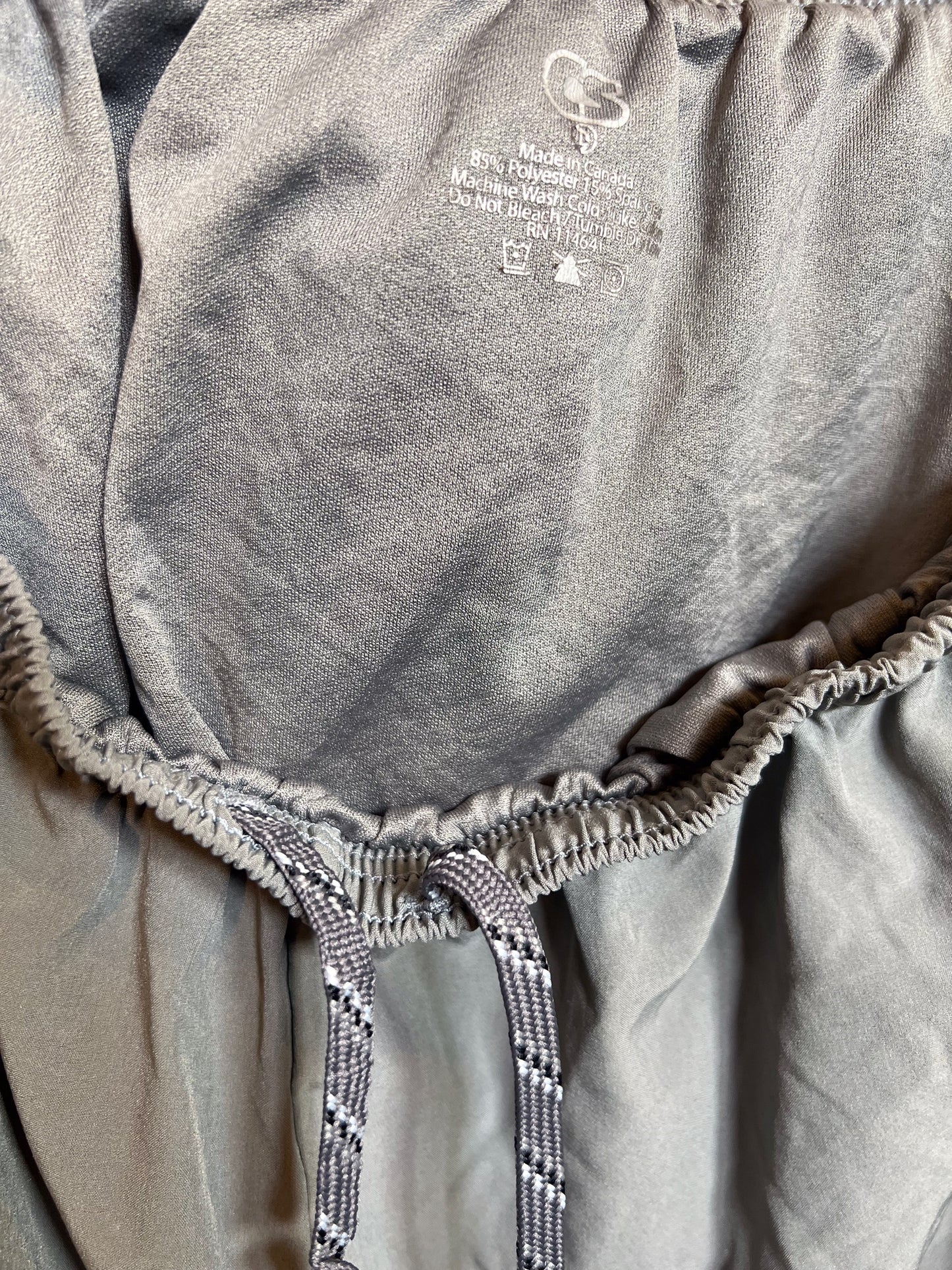 Men’s Grey Sport Shorts (Size L)