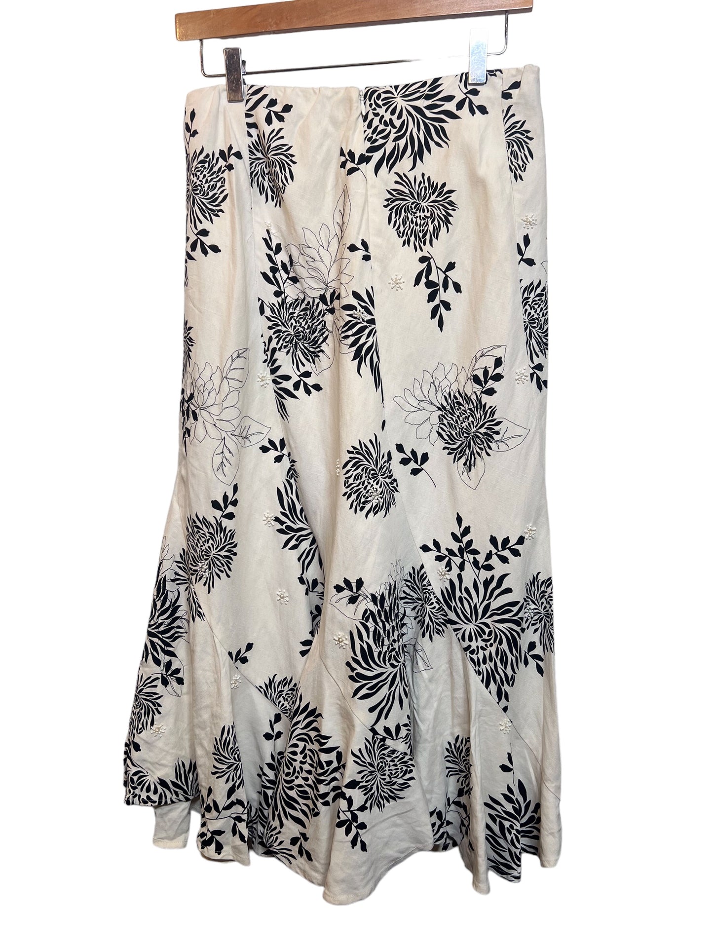 Women's White Floral Skirt (Size L)
