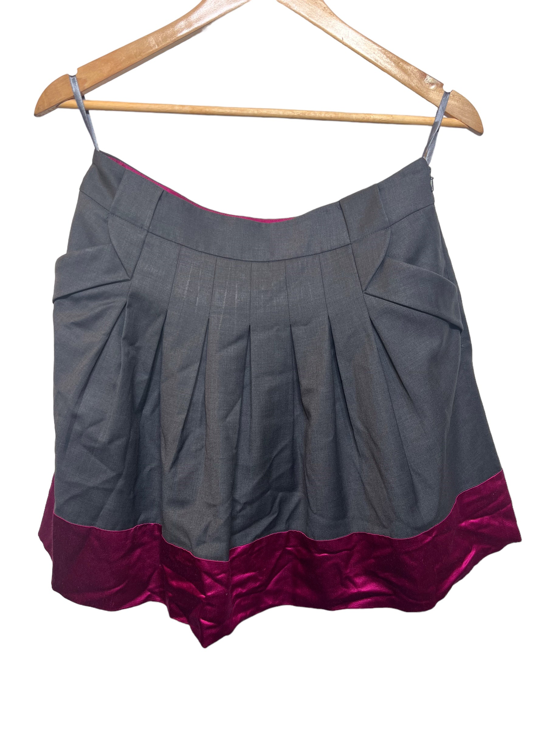 Pleated skirt loft best sale