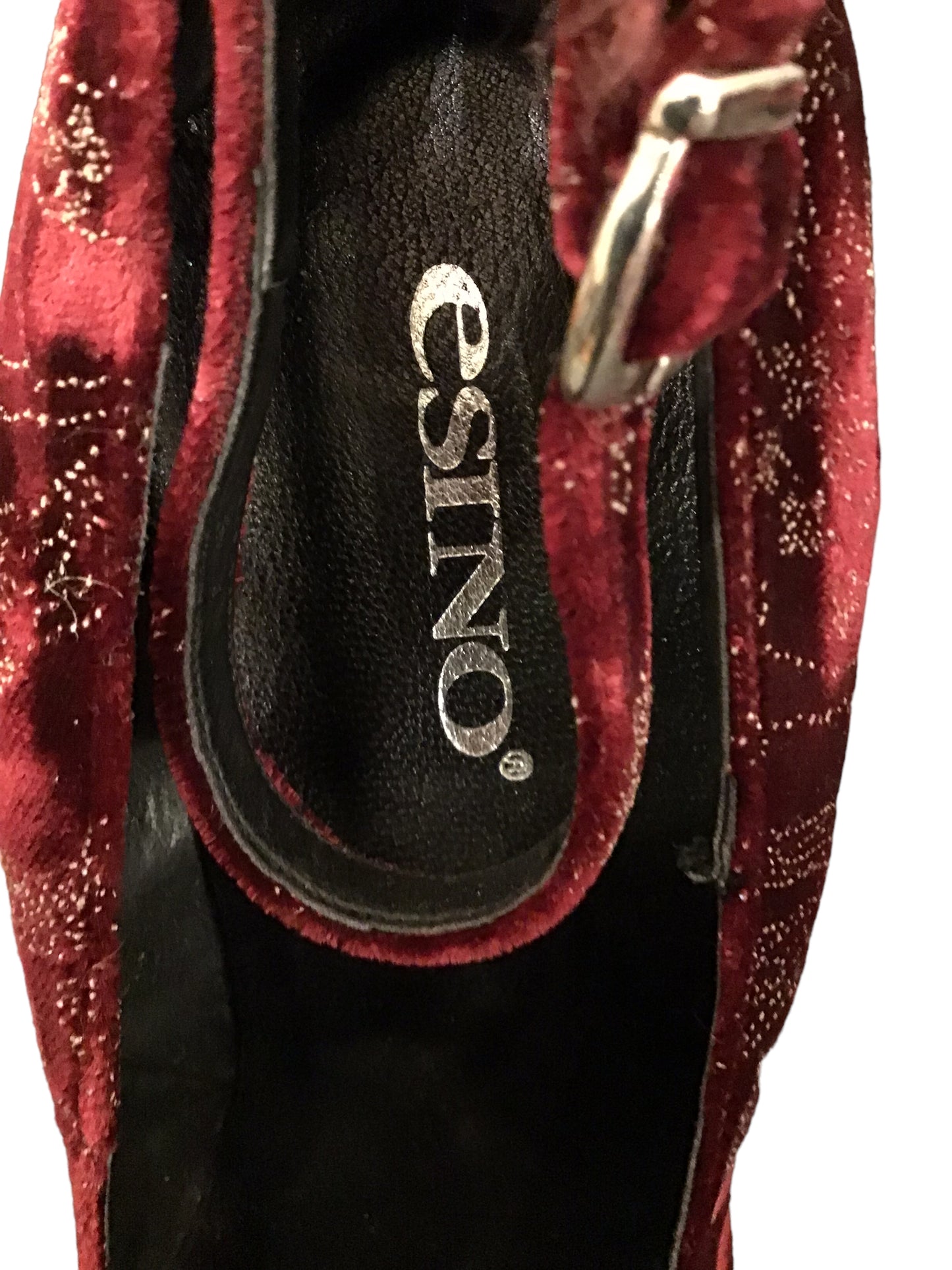 Women’s wine coloured velvet shoes by Esino (size 4 UK Euro 37)