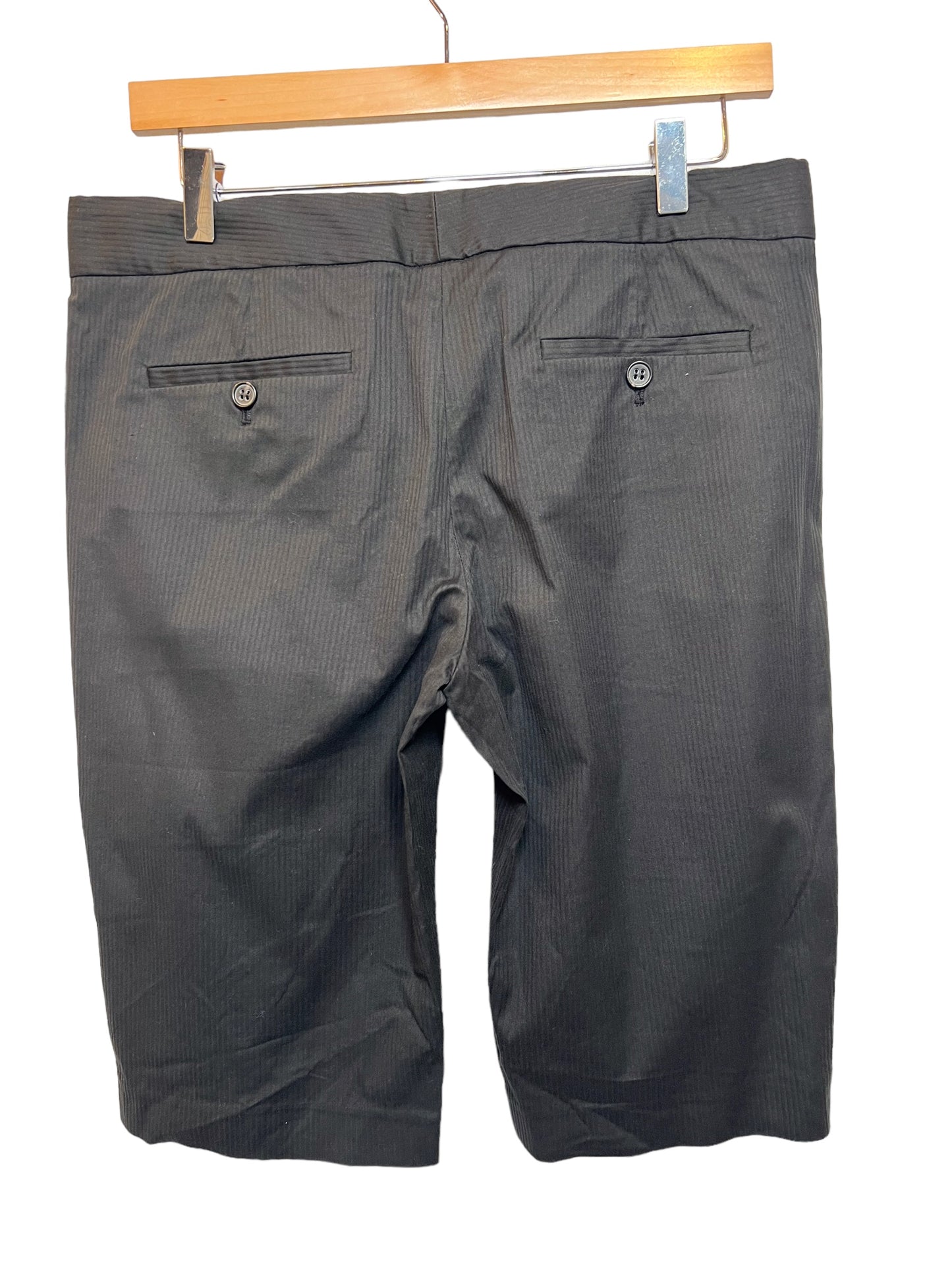Men’s Black Smart Shorts (Size M)