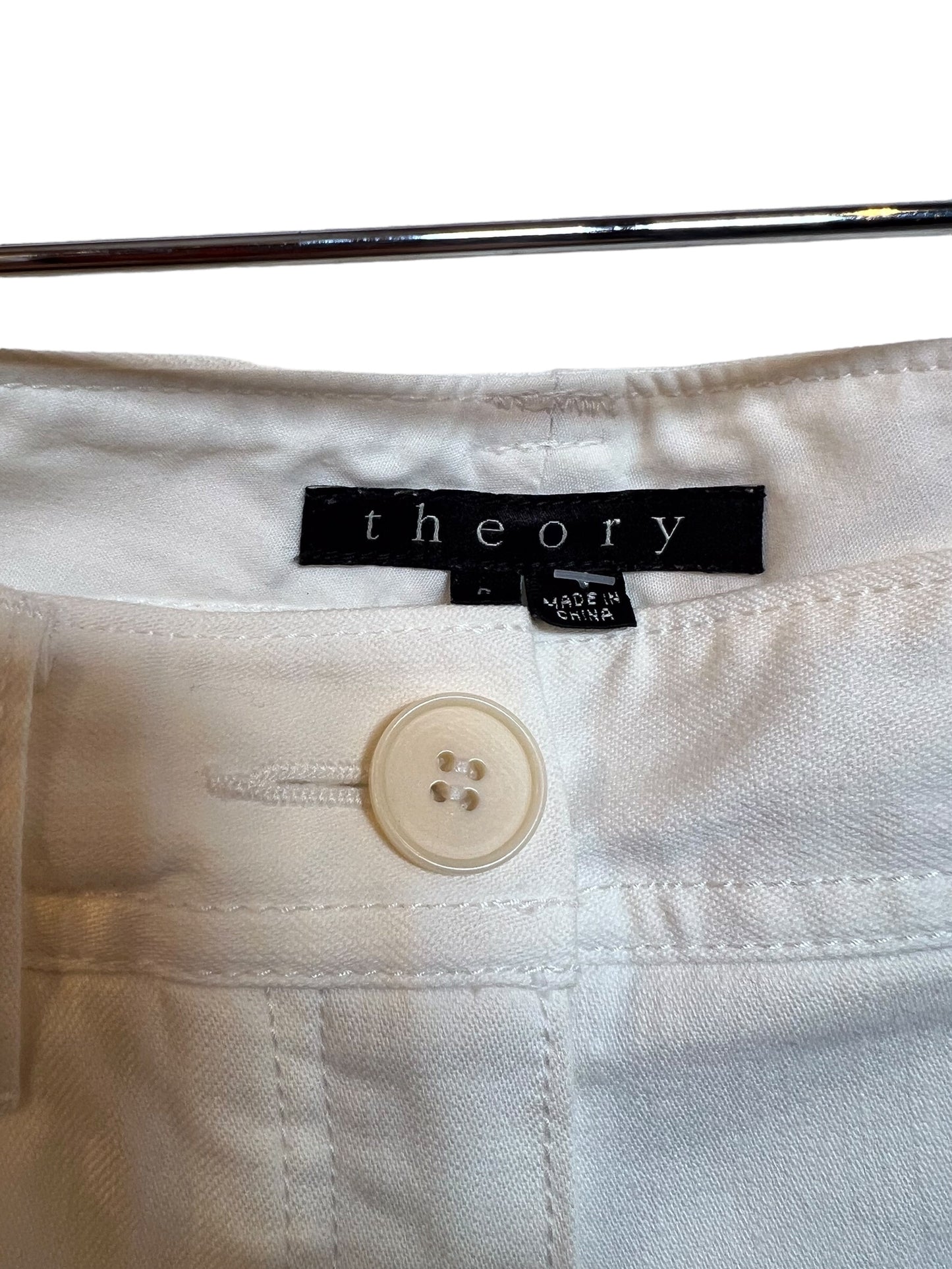 Theory Women's White 3/4 Length Trousers (W33)
