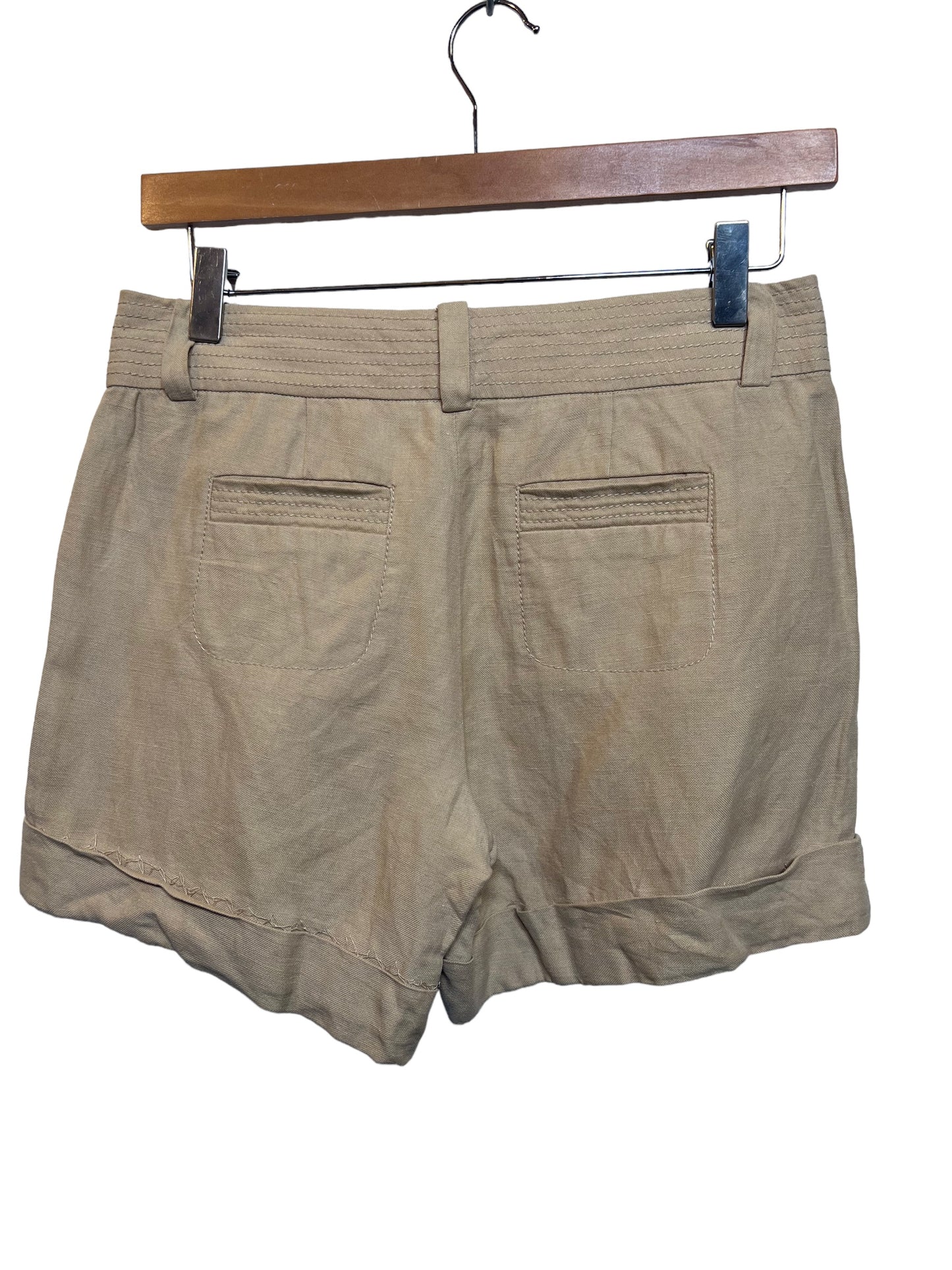 Banana Republic Women’s Tan Shorts (Size M)
