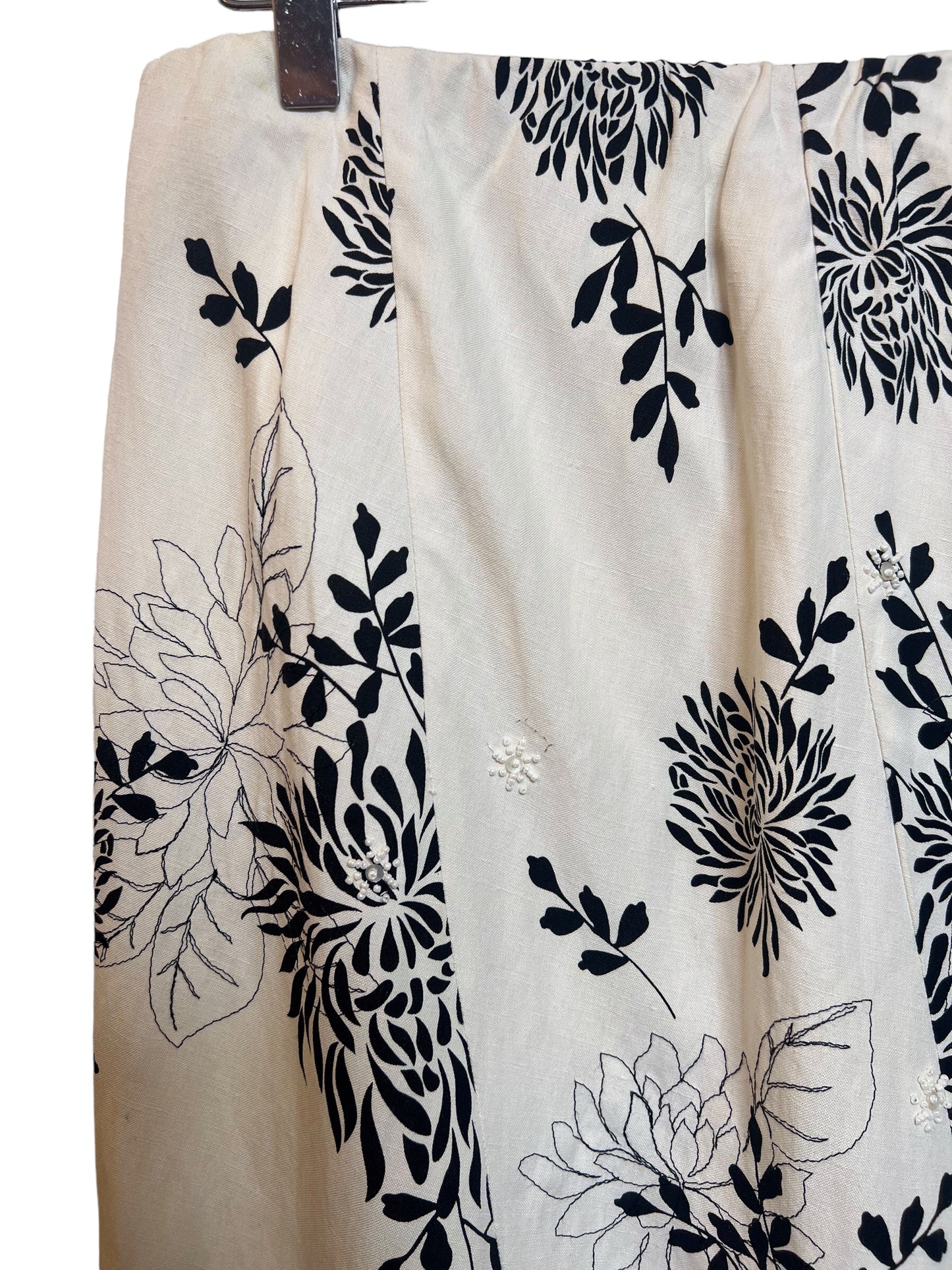 Women's White Floral Skirt (Size L)