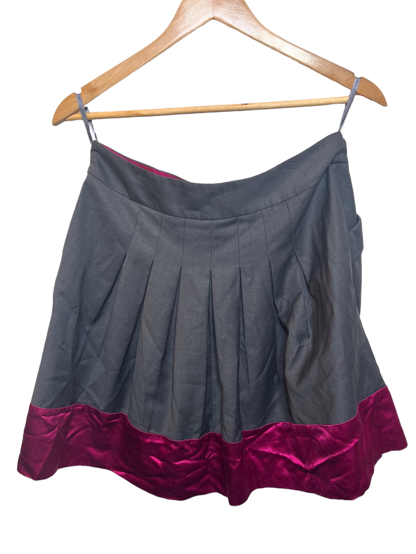 Ted Baker Women’s Grey Pink Pleated Skirt (Size M)