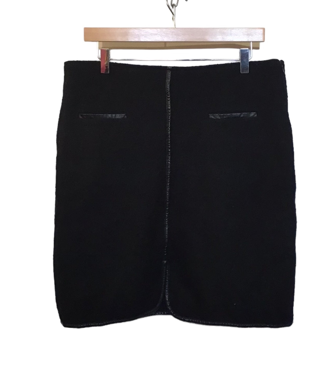 Nougat Skirt (Size XL)