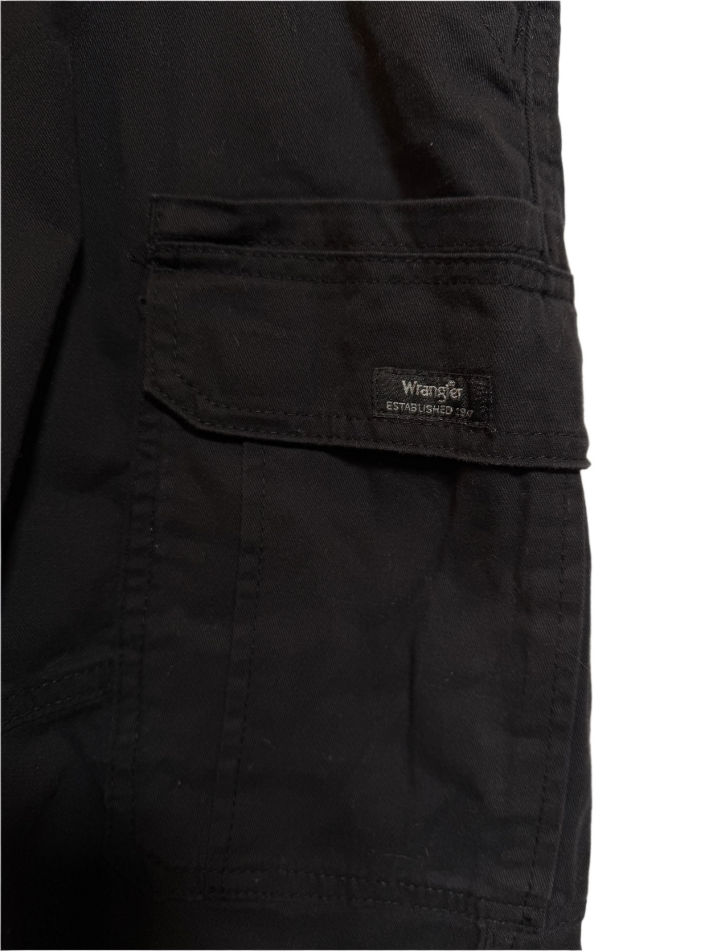 Wrangler Men’s Black Cargo Shorts (Size XL)