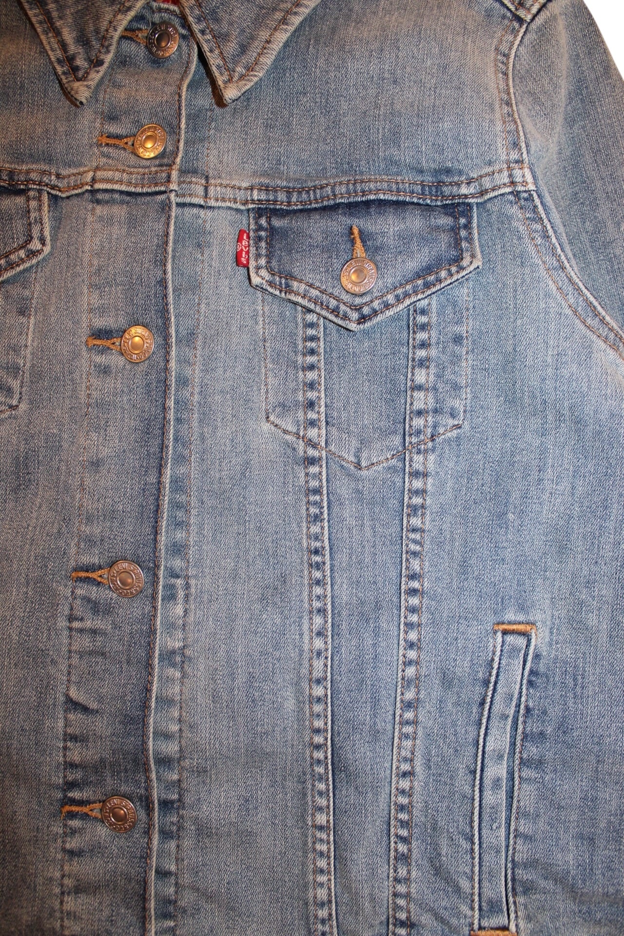 Levi Denim Jacket (Size M)