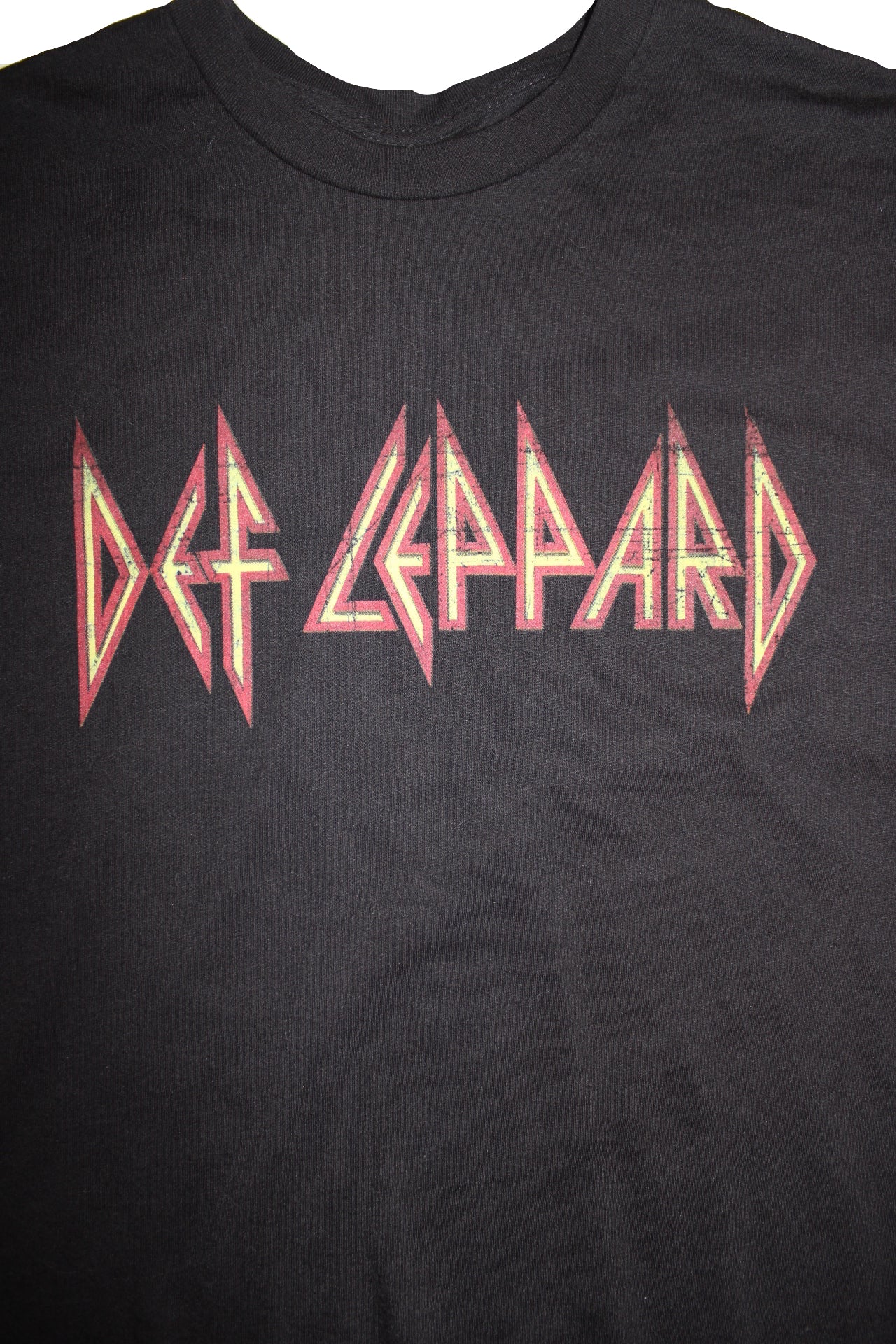 Def Leppard T Shirt (Size XL)