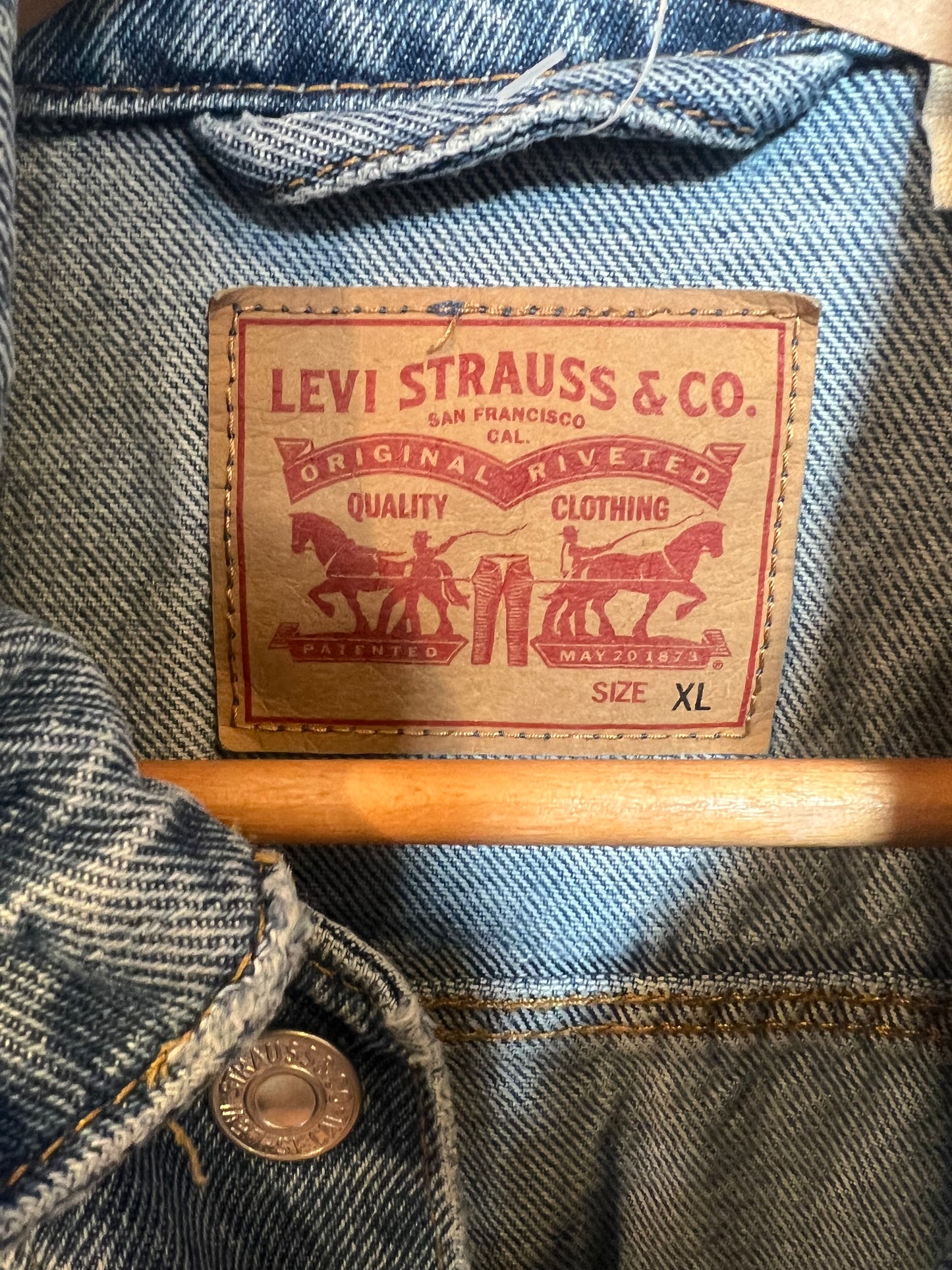 Women’s Levi Blue Denim Jacket (Size L)
