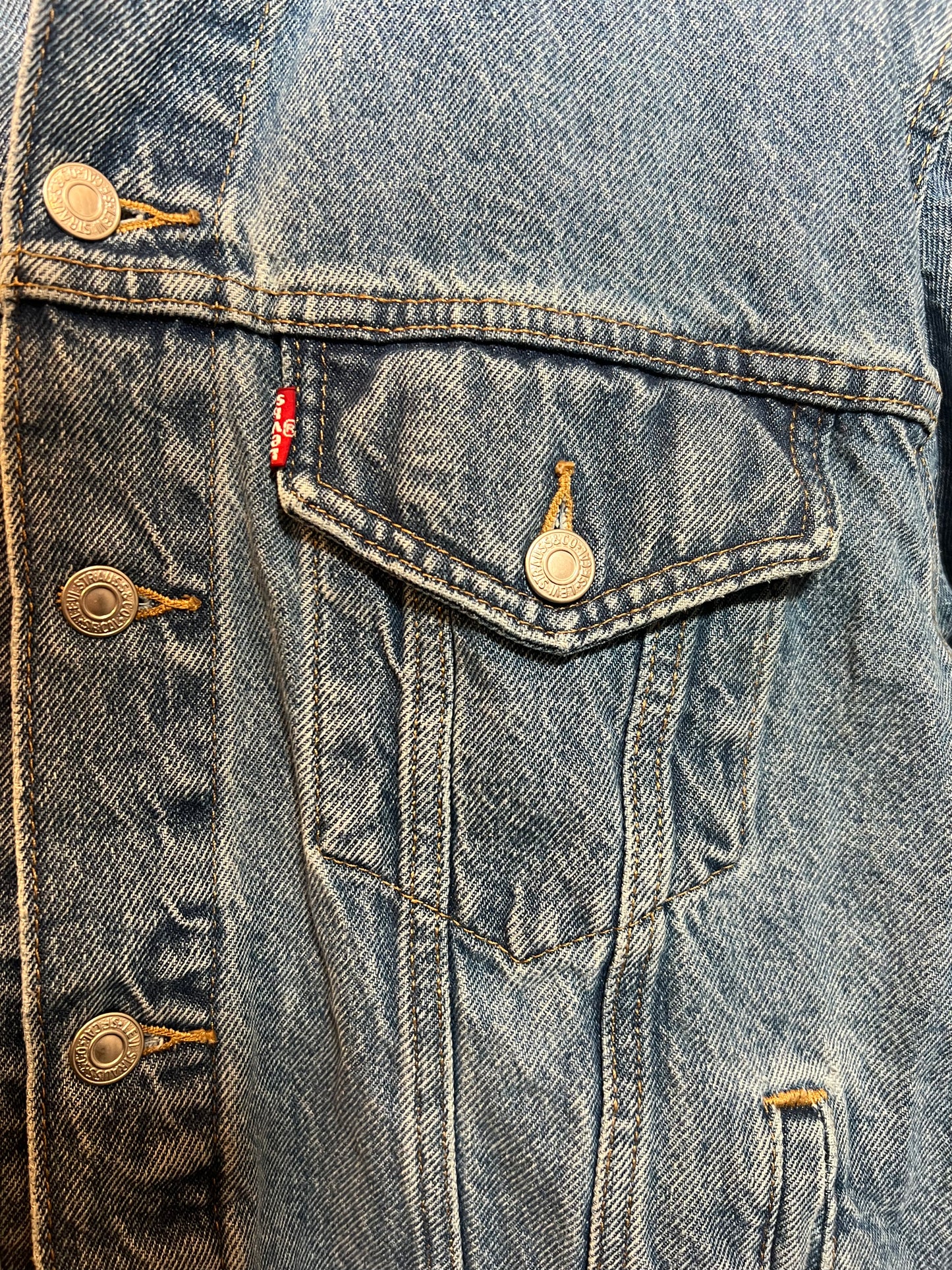 Women’s Levi Blue Denim Jacket (Size L)