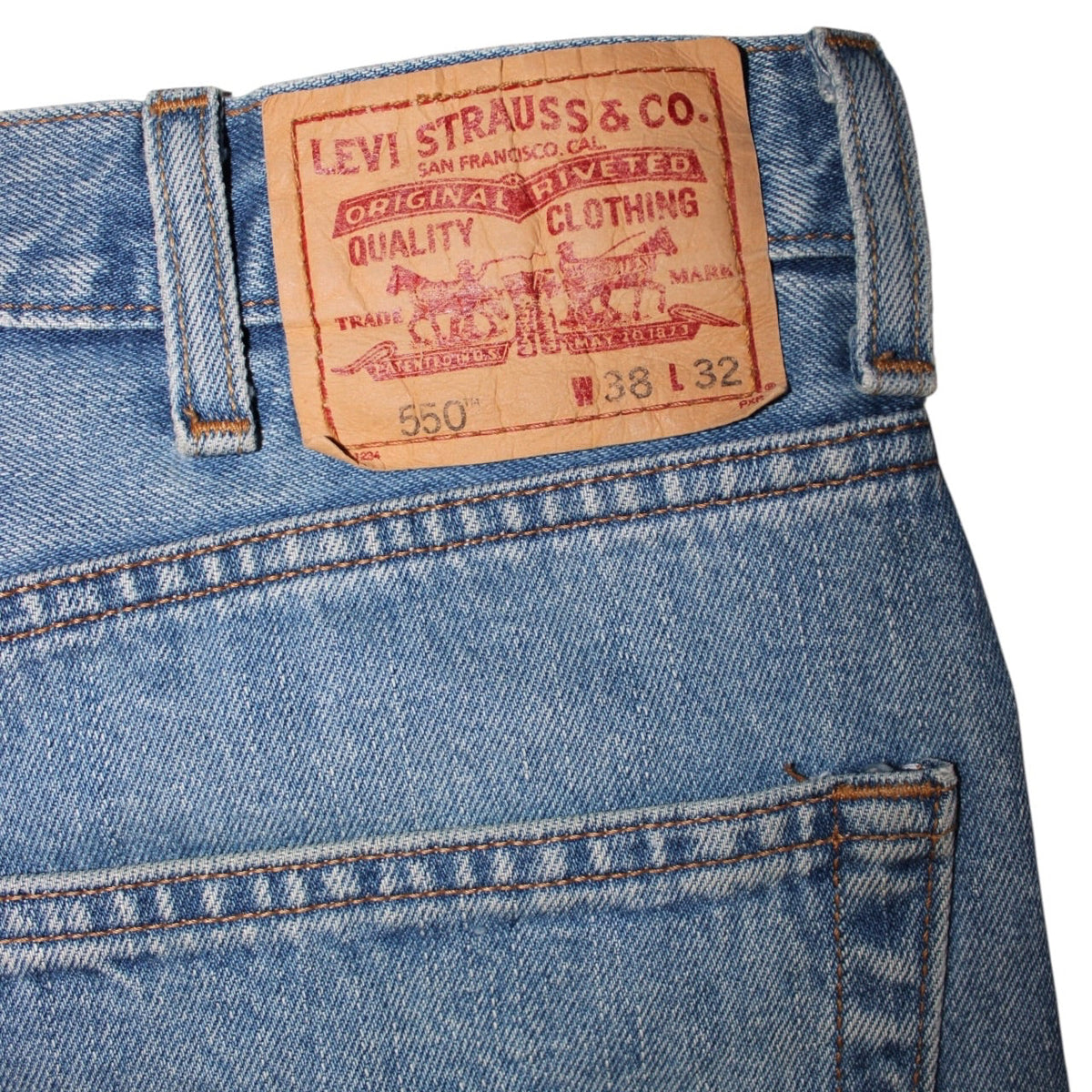 Levi 550 Jeans (38x32)