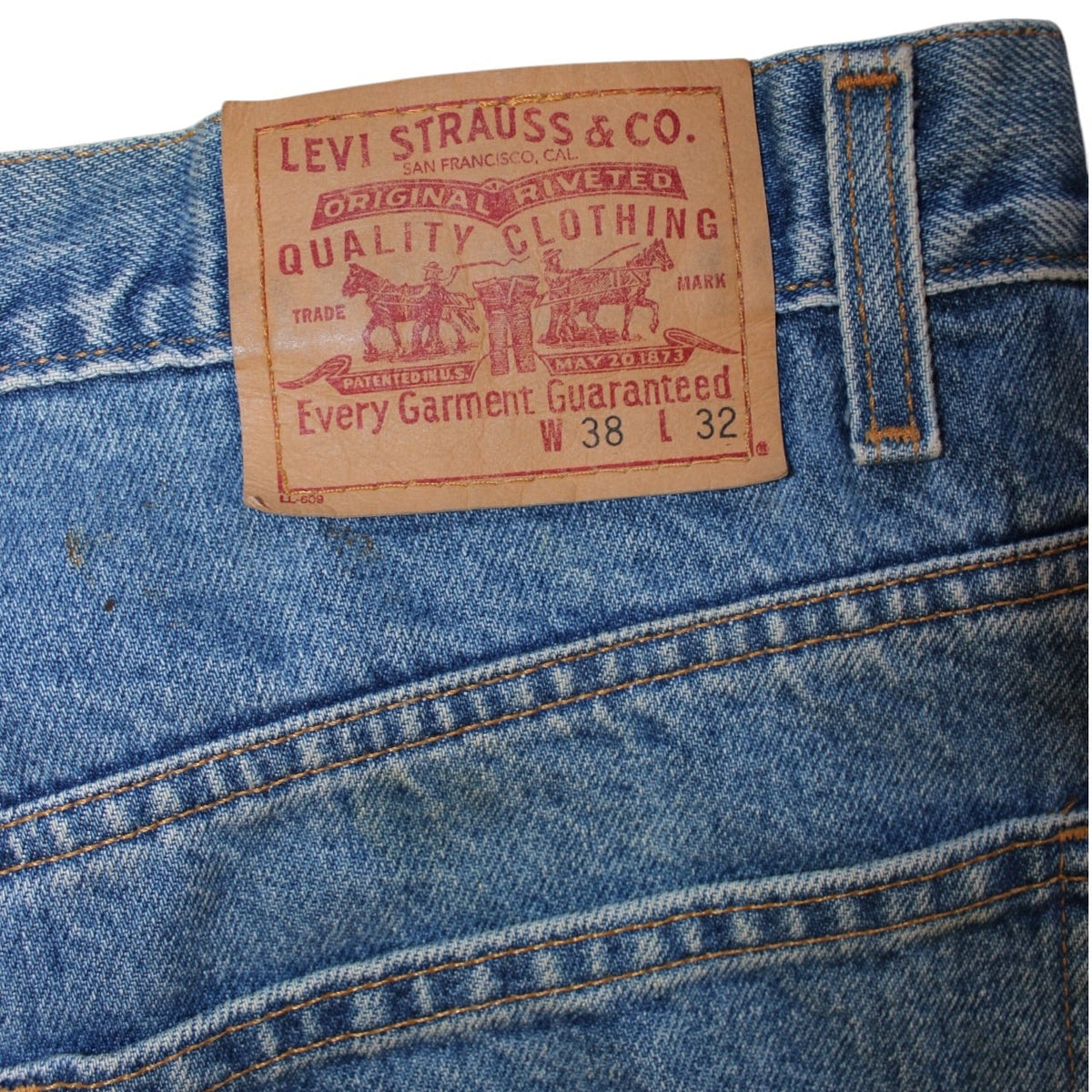 Levi Straight Leg Jeans (37x34)
