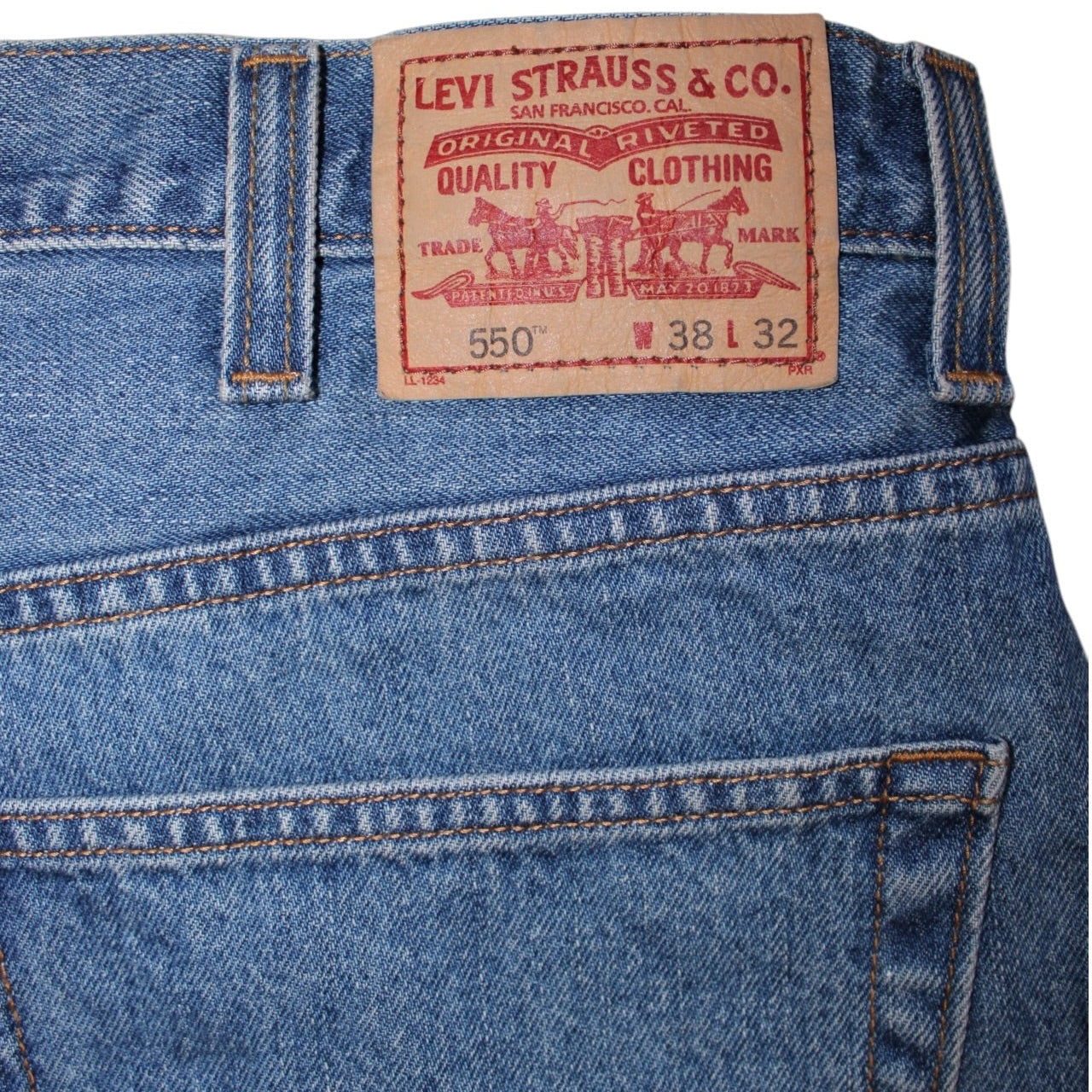 Levi 550 Jeans (38x32)