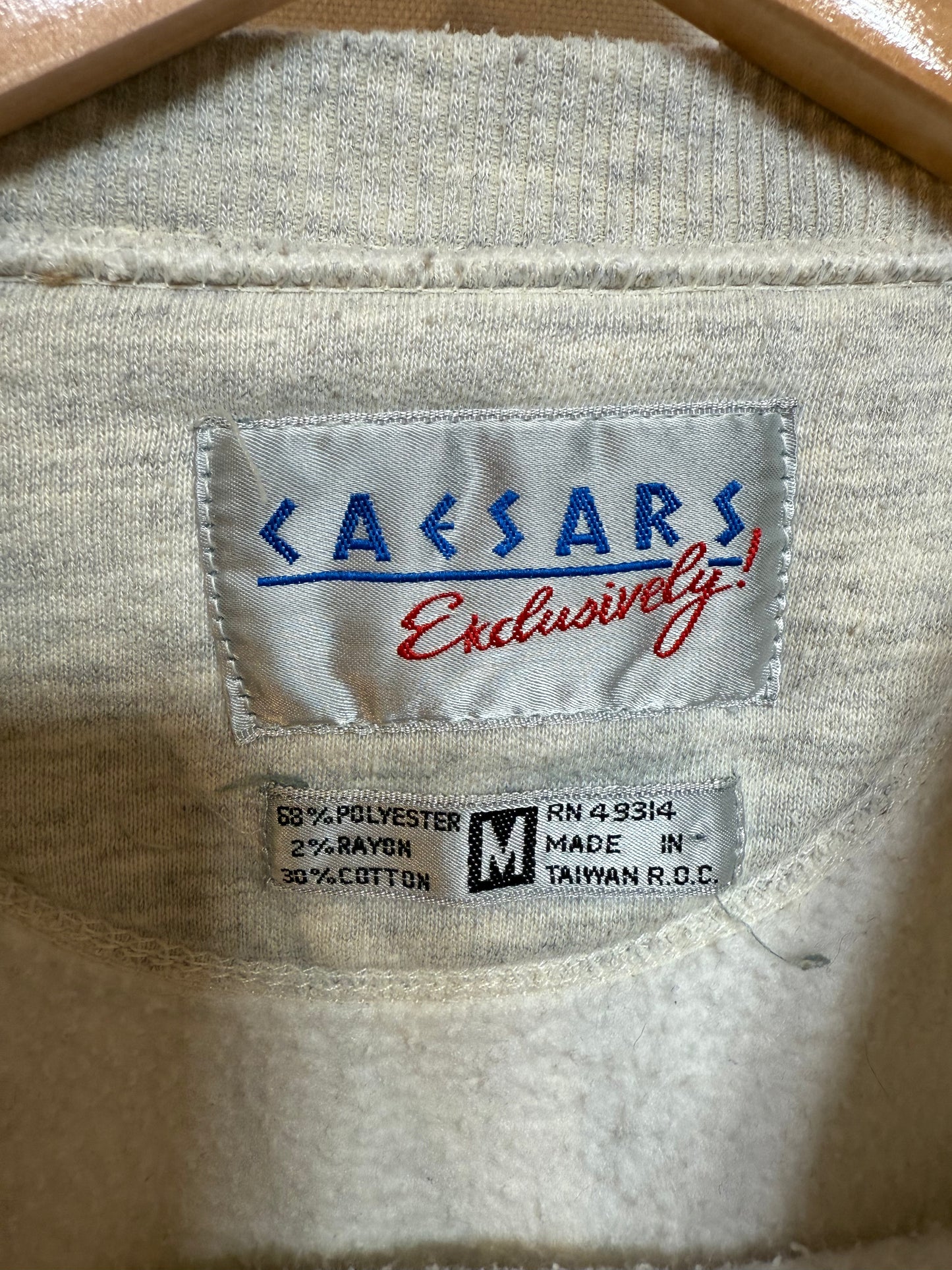 Caesars Mens White Sweatshirt (Size M)