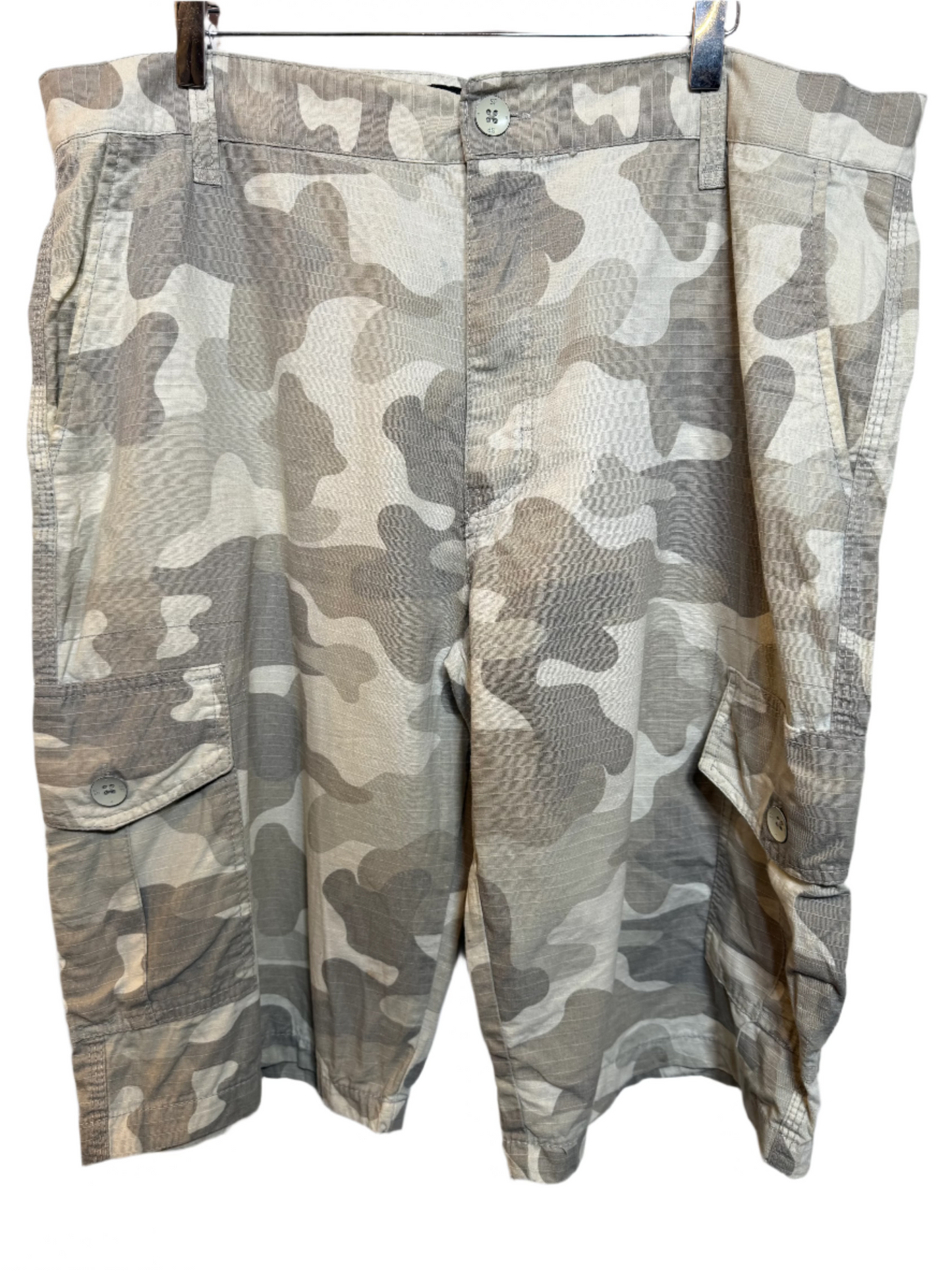 Southpole Mens White Camo Cargo Shorts (Size XXL)