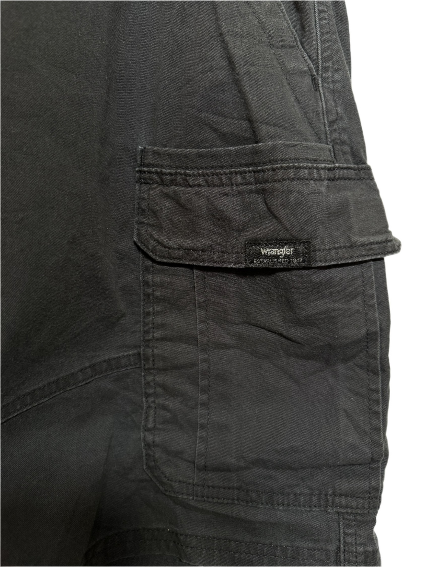 Wrangler Mens Black Cargo Shorts (Size L)