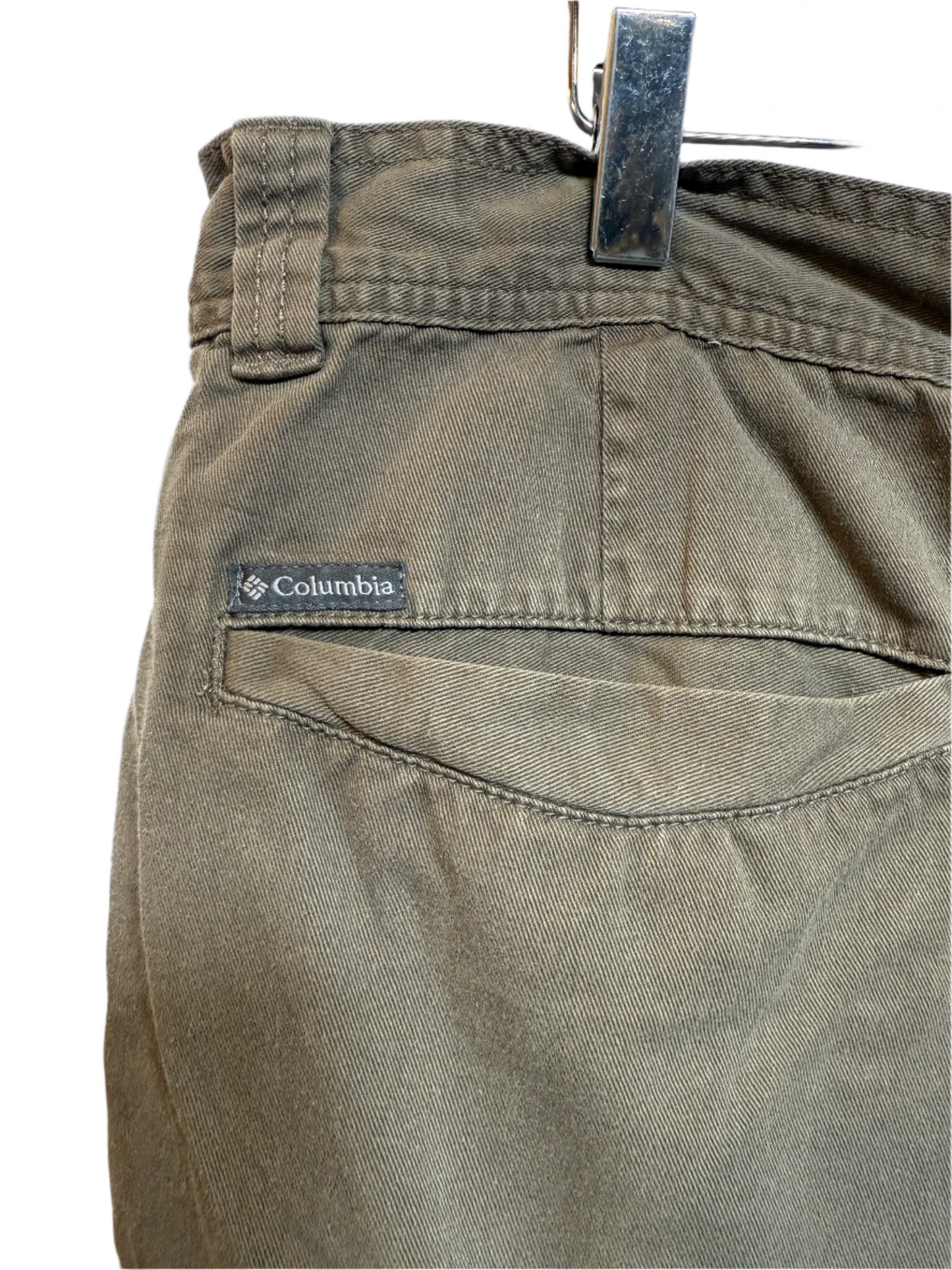 Columbia Mens Green Cargo Shorts (Size XL)