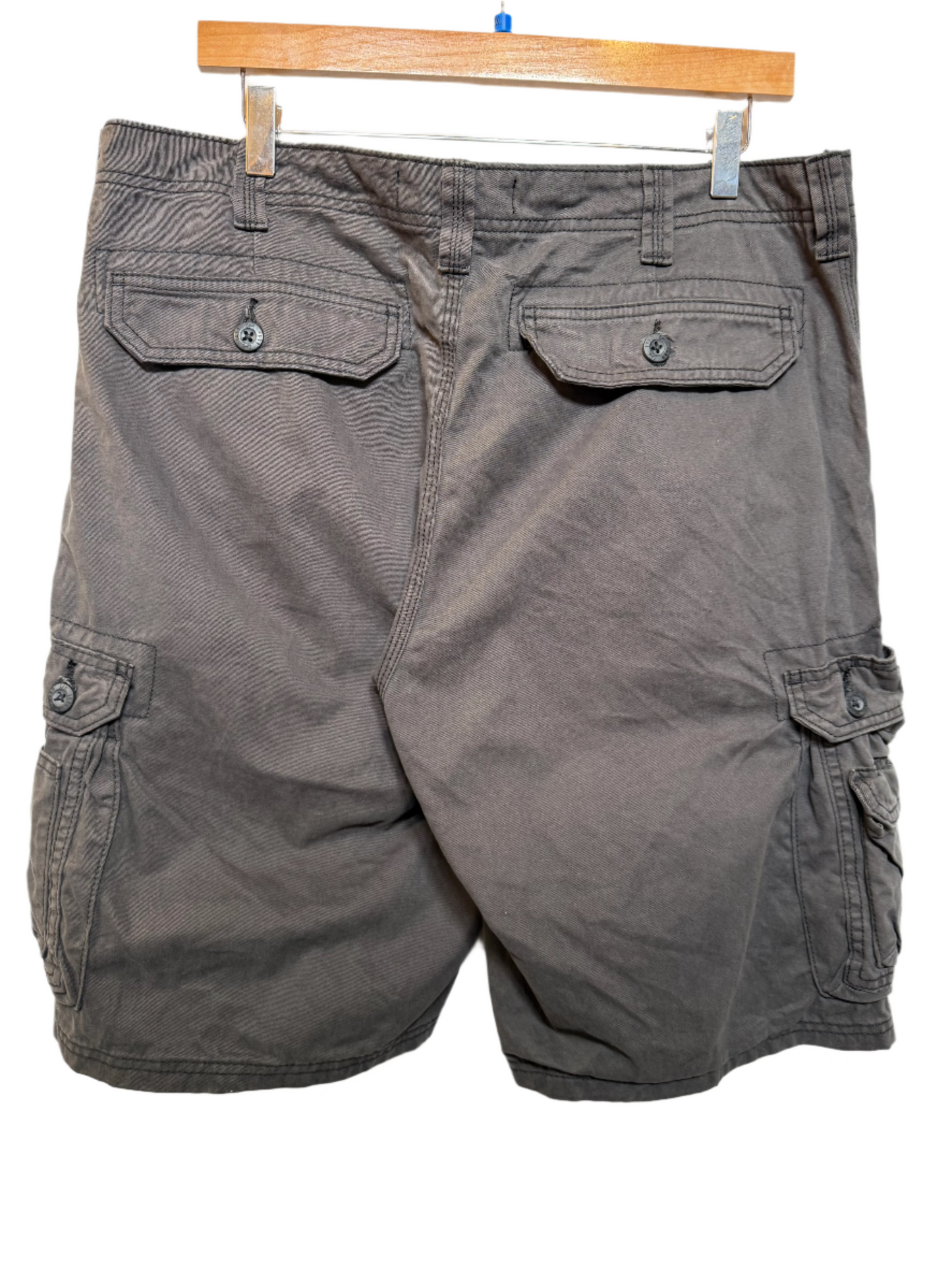 Lee Mens Green Cargo Shorts (Size XXL)