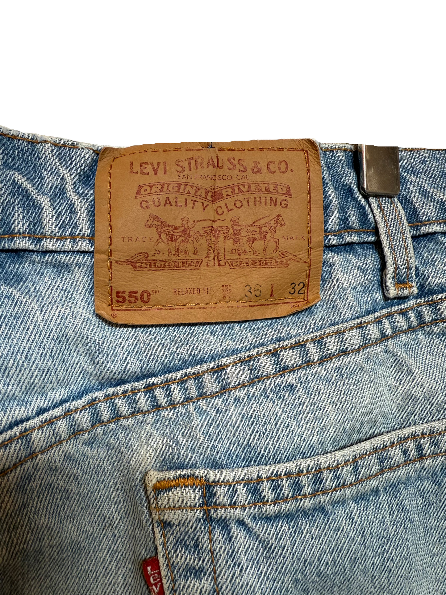 Levi 550 Blue Jeans (36x32)