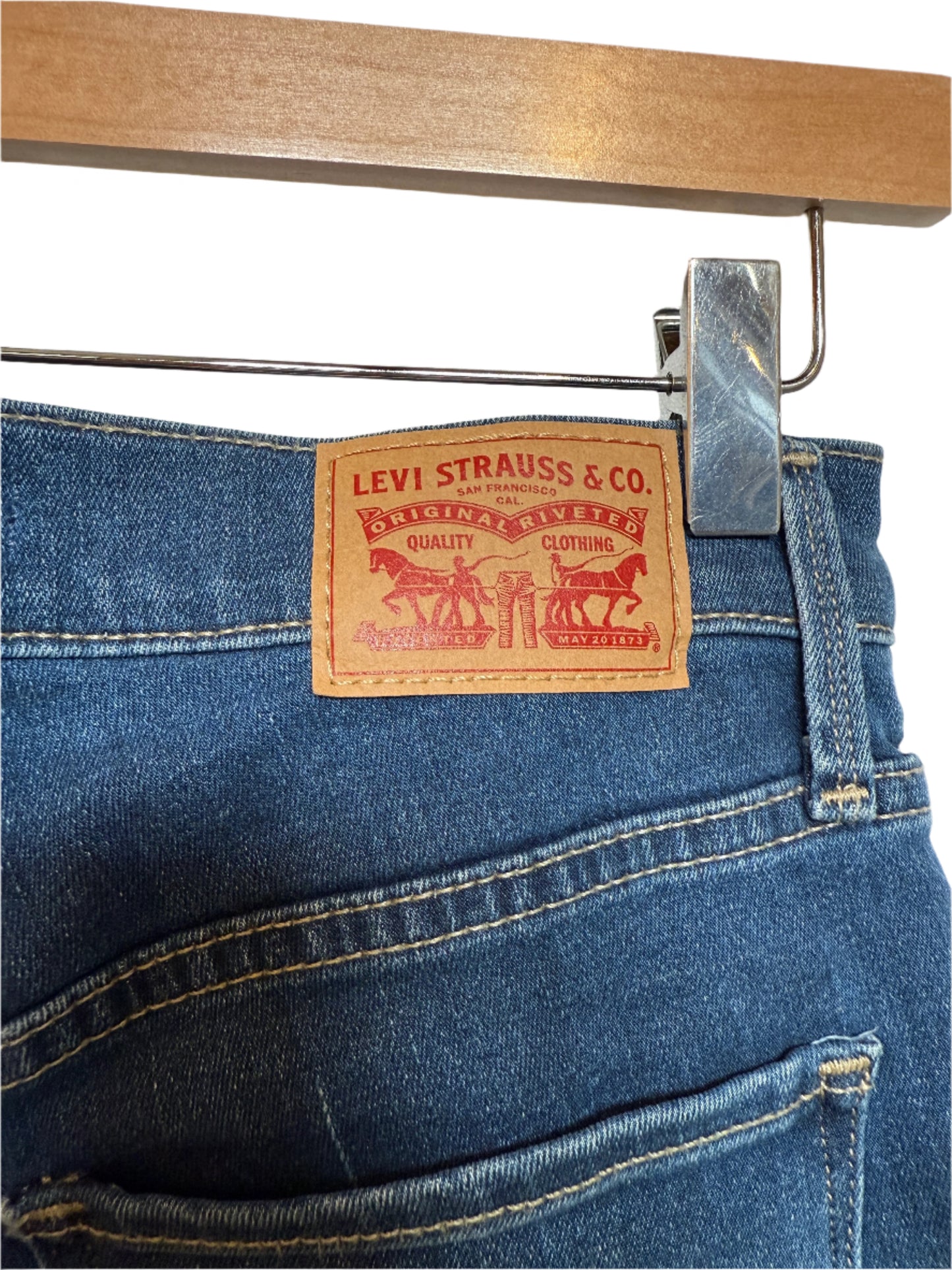 Levi 312 Blue Jeans (26x31)