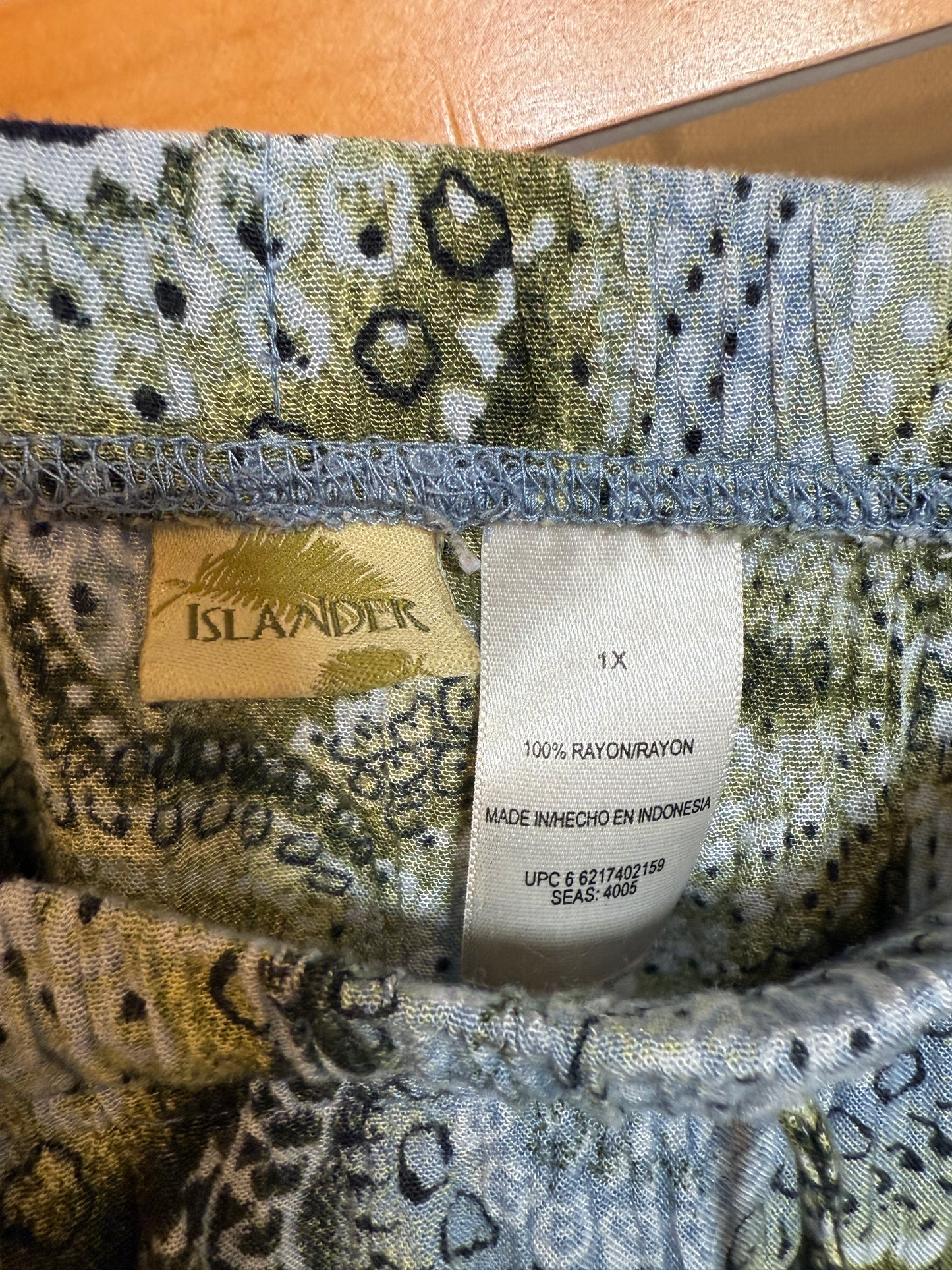 Islander Women's Floral Skirt (Size L)