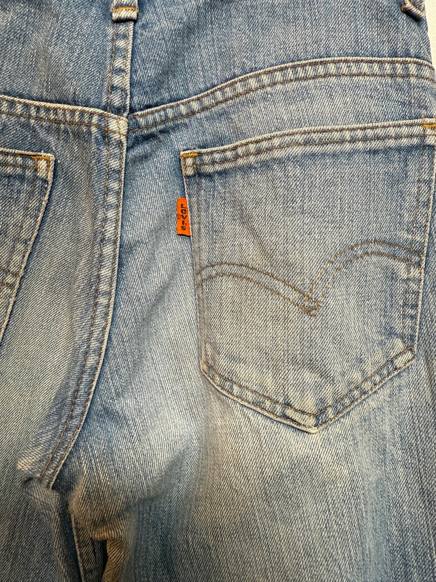 Levi Semi Flared Blue Jeans (28x32)