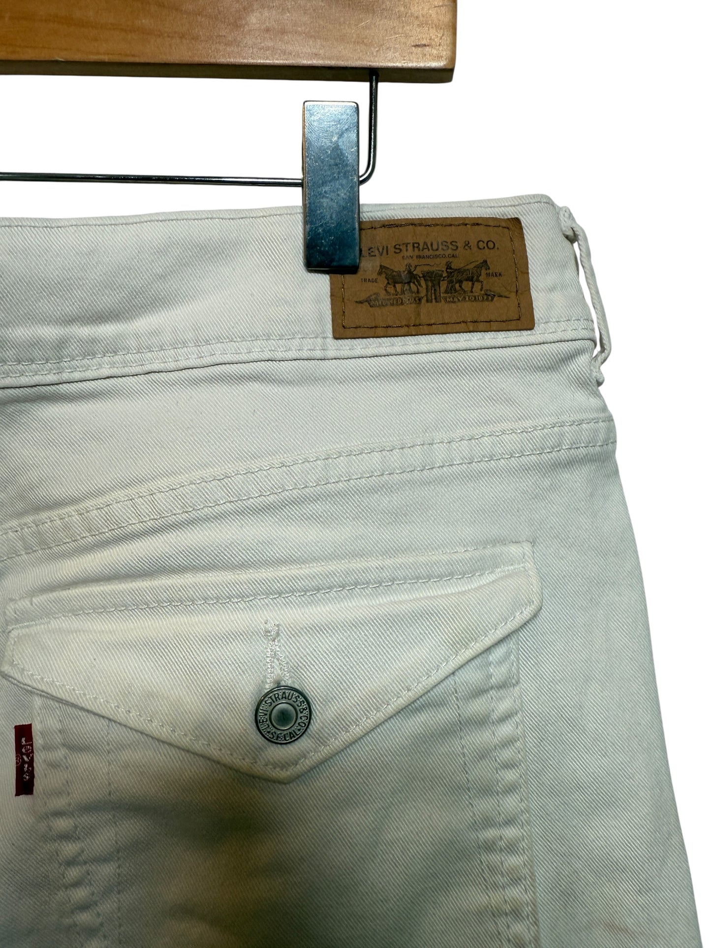 Levi 515 White Denim Shorts (Size XL)