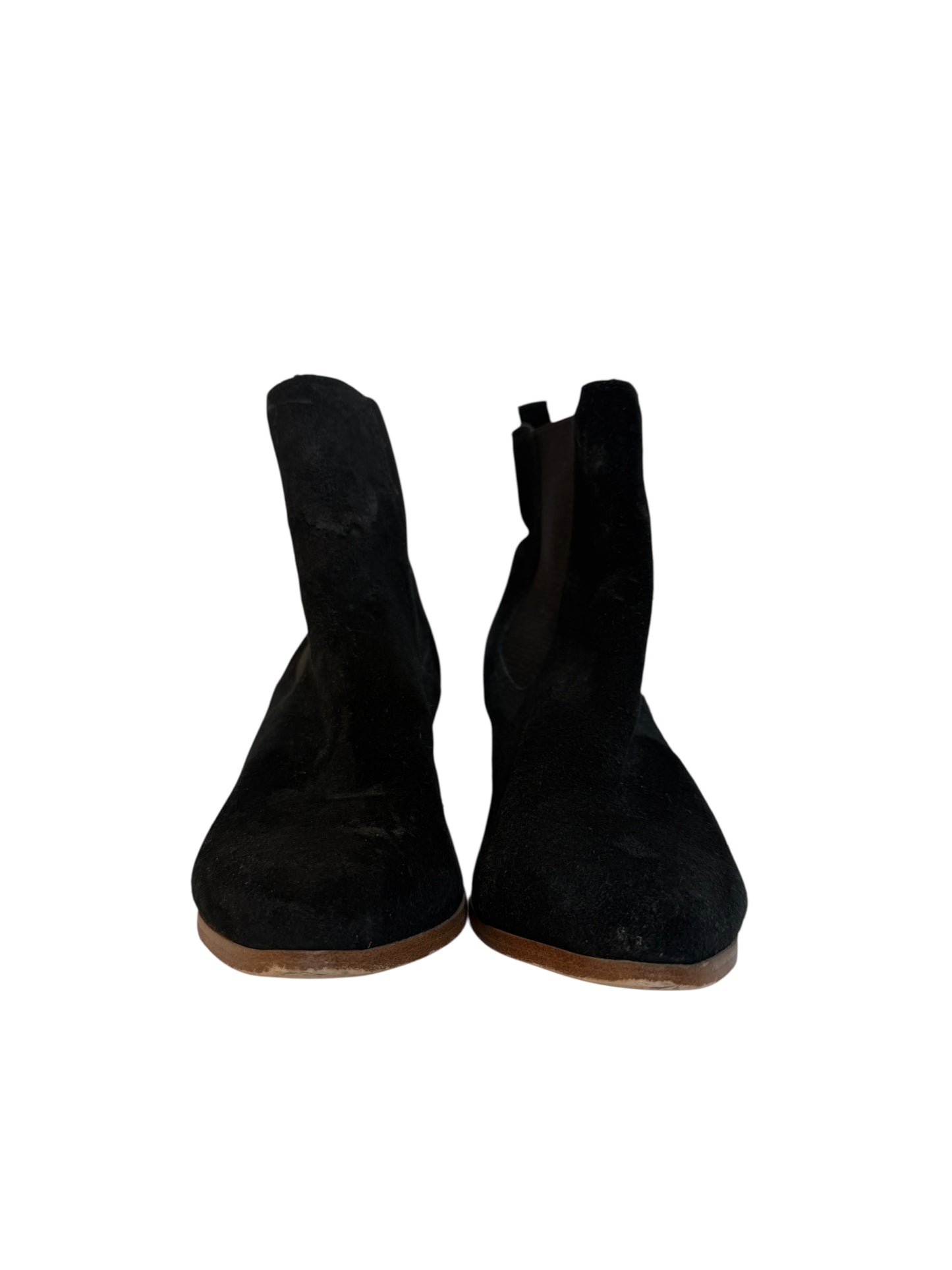Women's Black Suede Chelsea Boots (Size 6)
