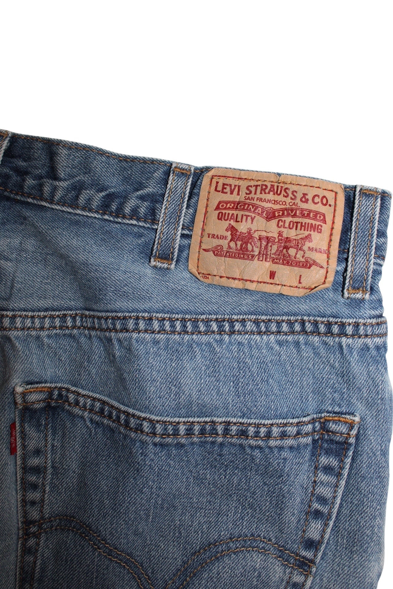 Levi Blue Jeans (38x32)