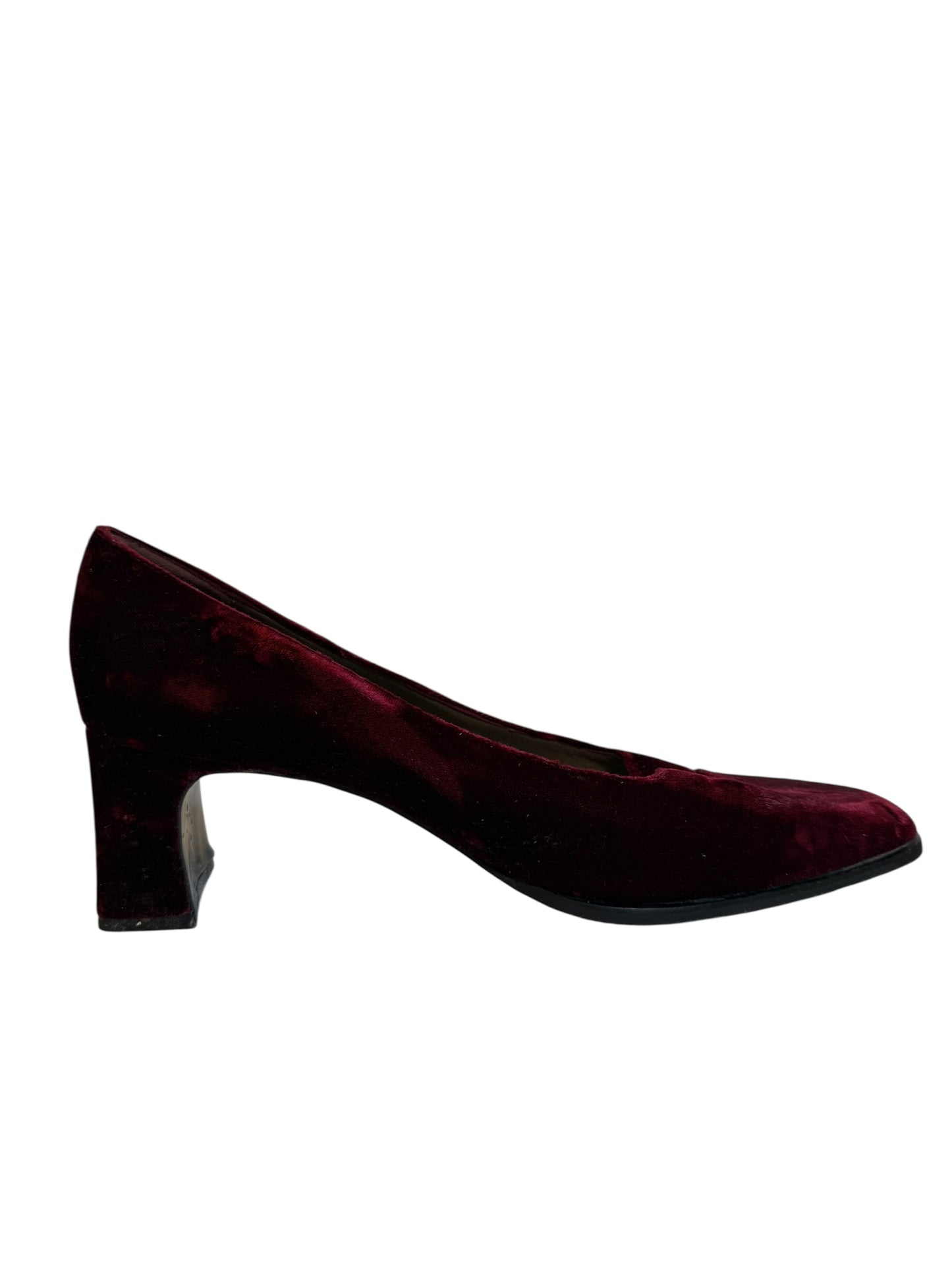 Red Velvet Heels (Size 7)