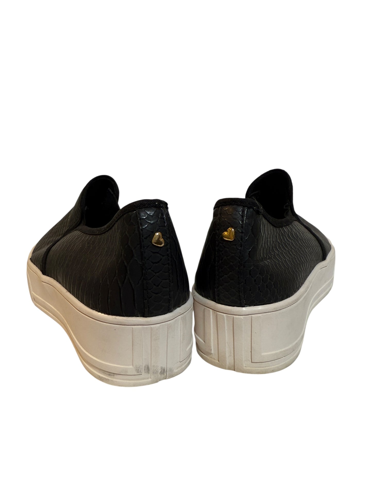 Dune Black and White Sneakers (Size 6.5)