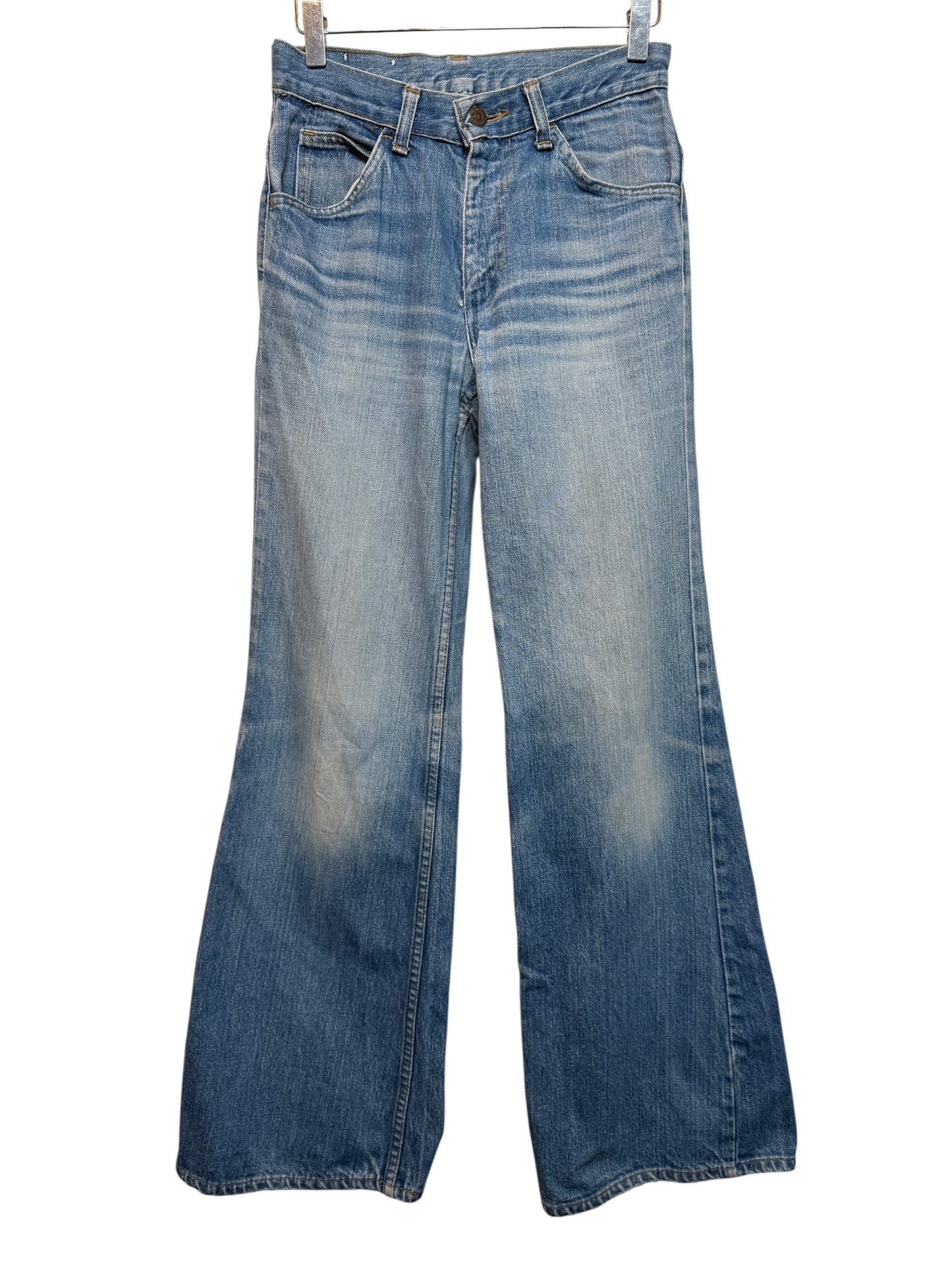 Levi Semi Flared Blue Jeans (28x32)