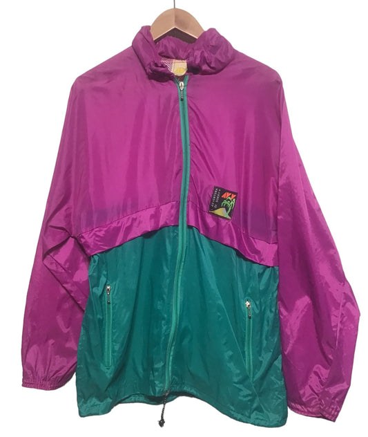 Avventura Rain Jacket with Hood and Zip Pockets (Size L)