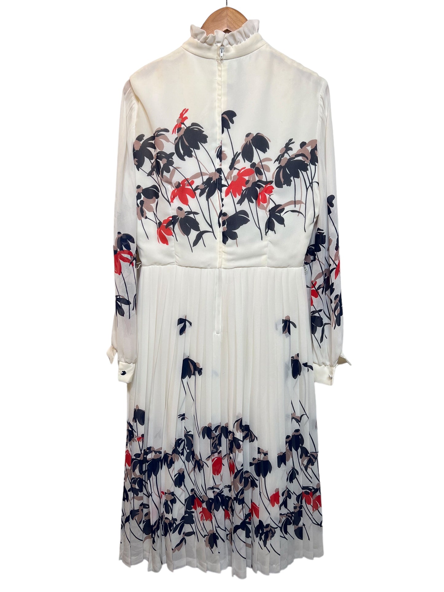 Geraldine White Floral Dress (Size XL)