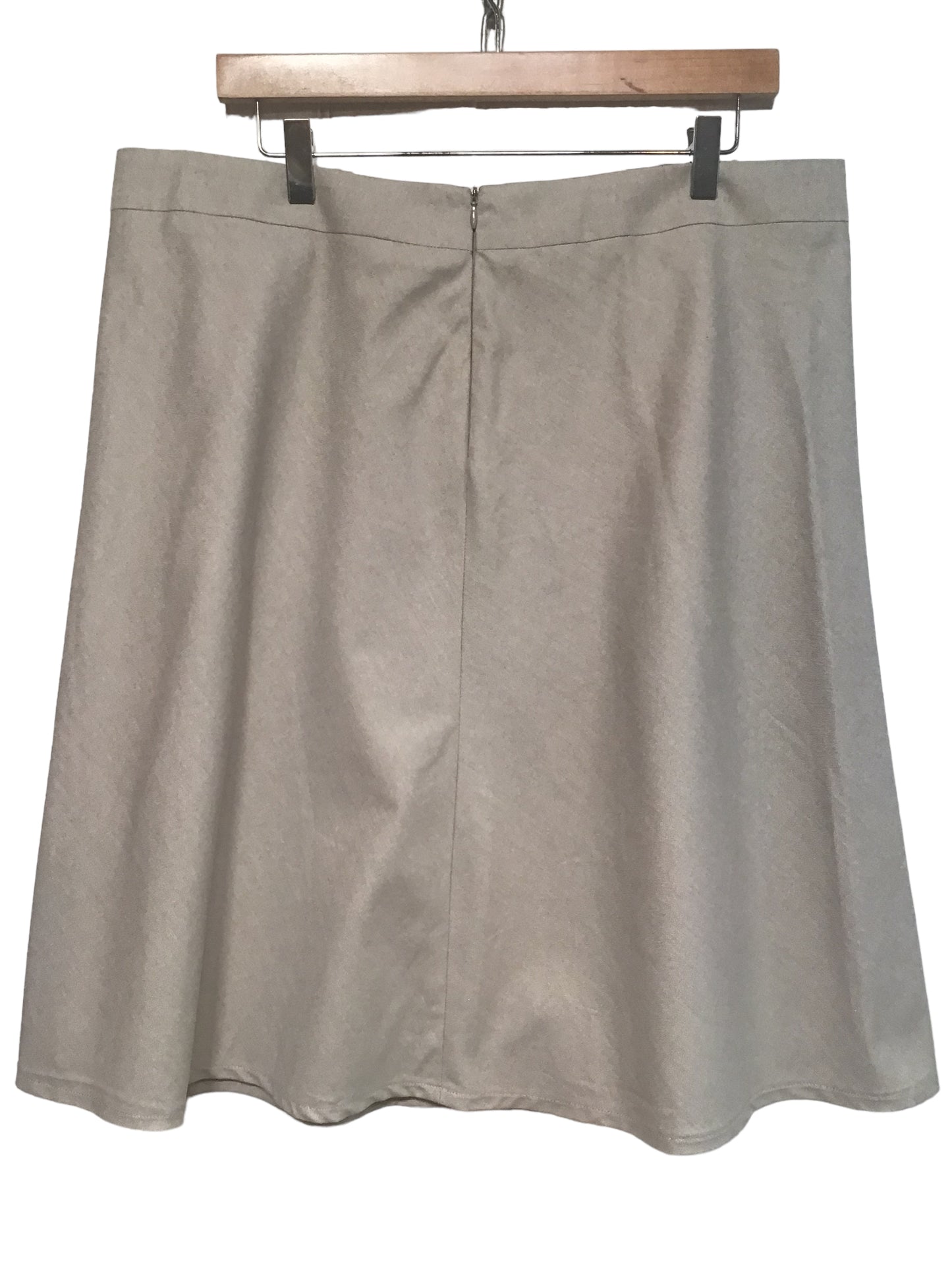 Magee Skirt (Size XXL)