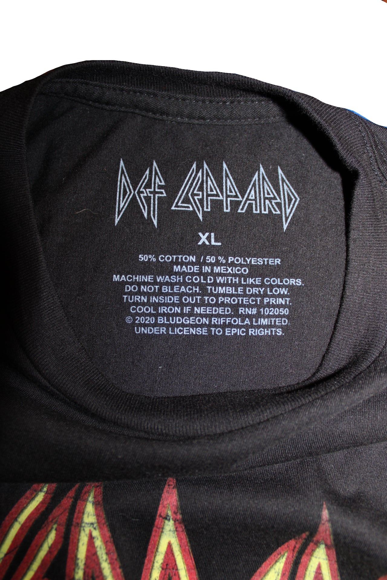 Def Leppard T Shirt (Size XL)