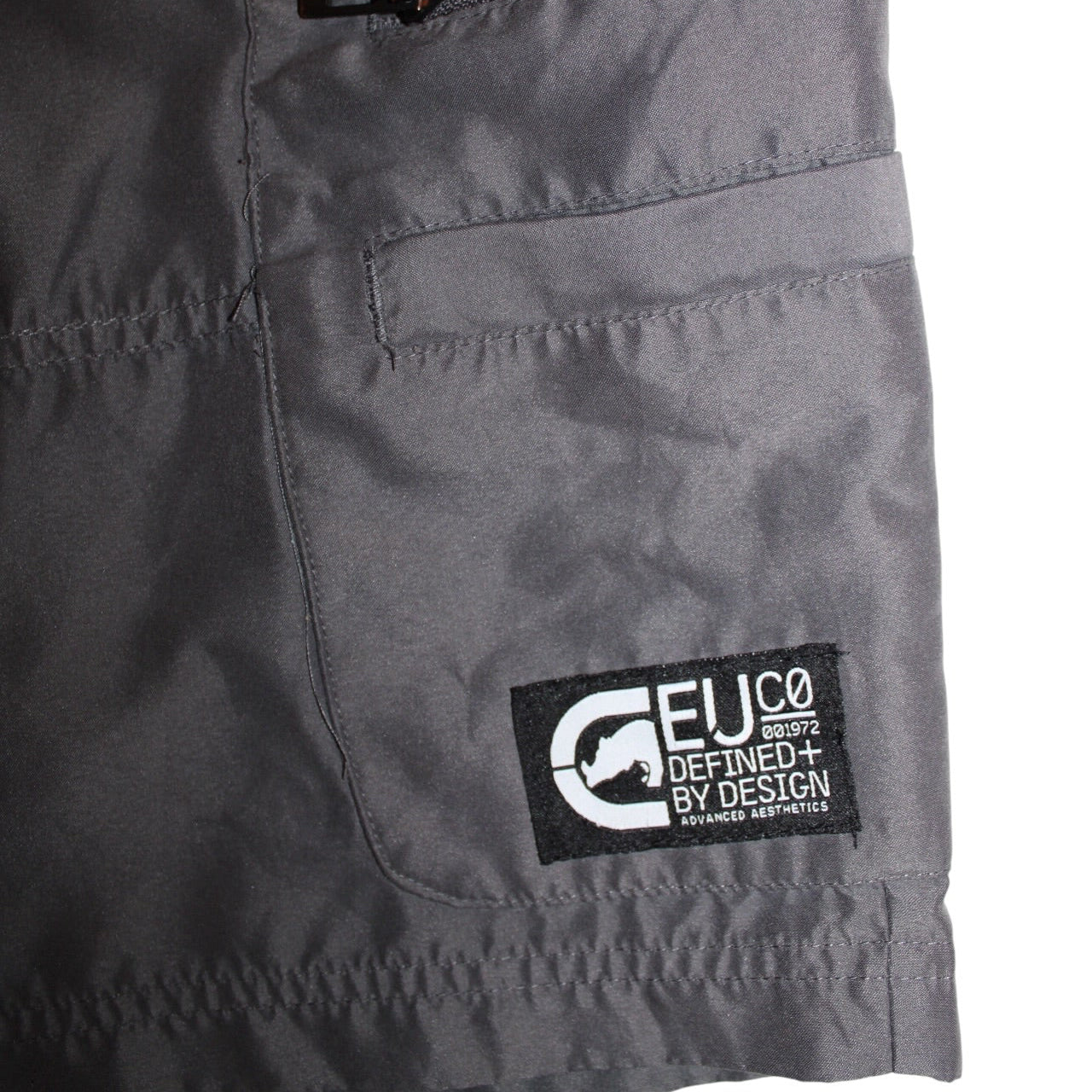 echo unltd Cargo Shorts (Size L)