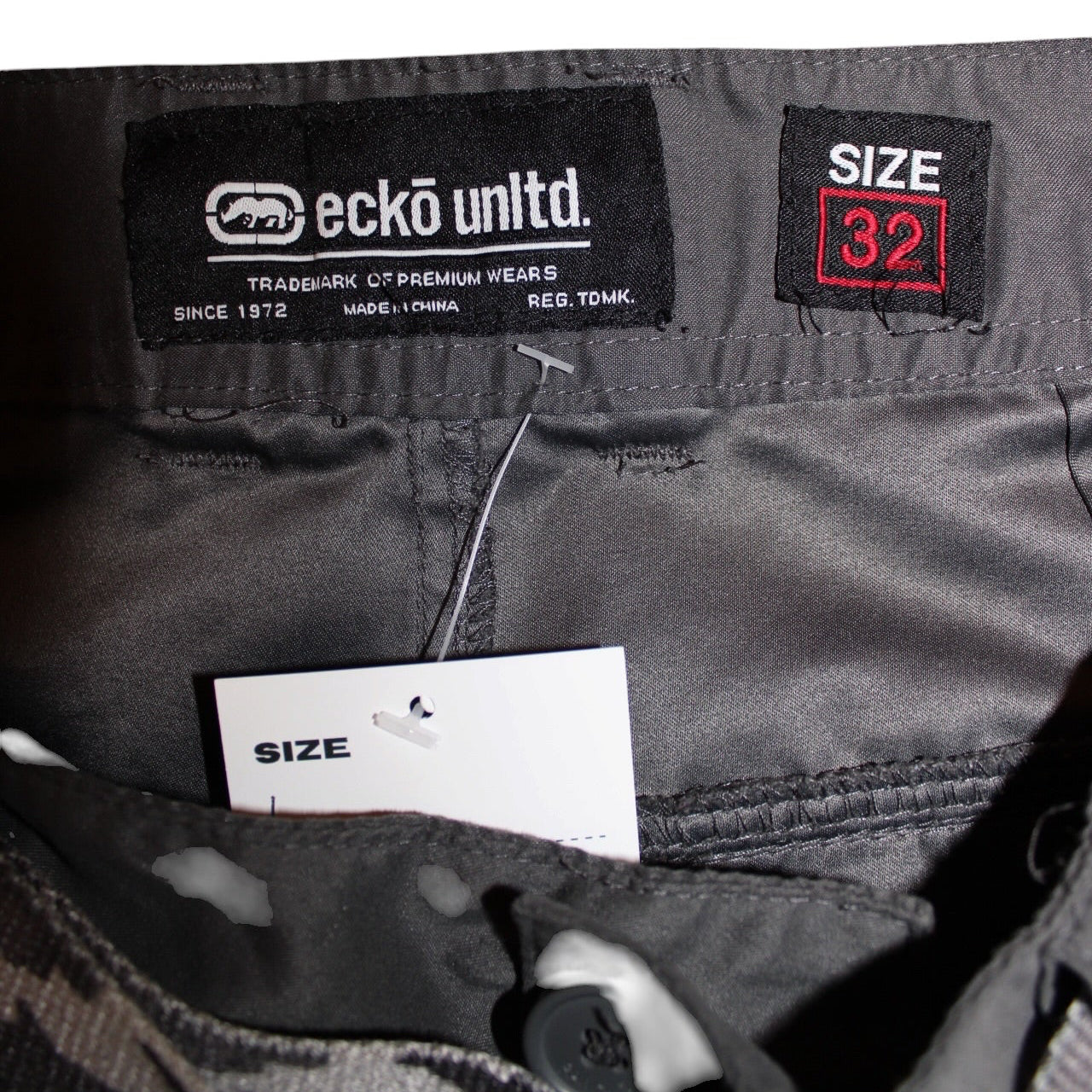 echo unltd Cargo Shorts (Size L)