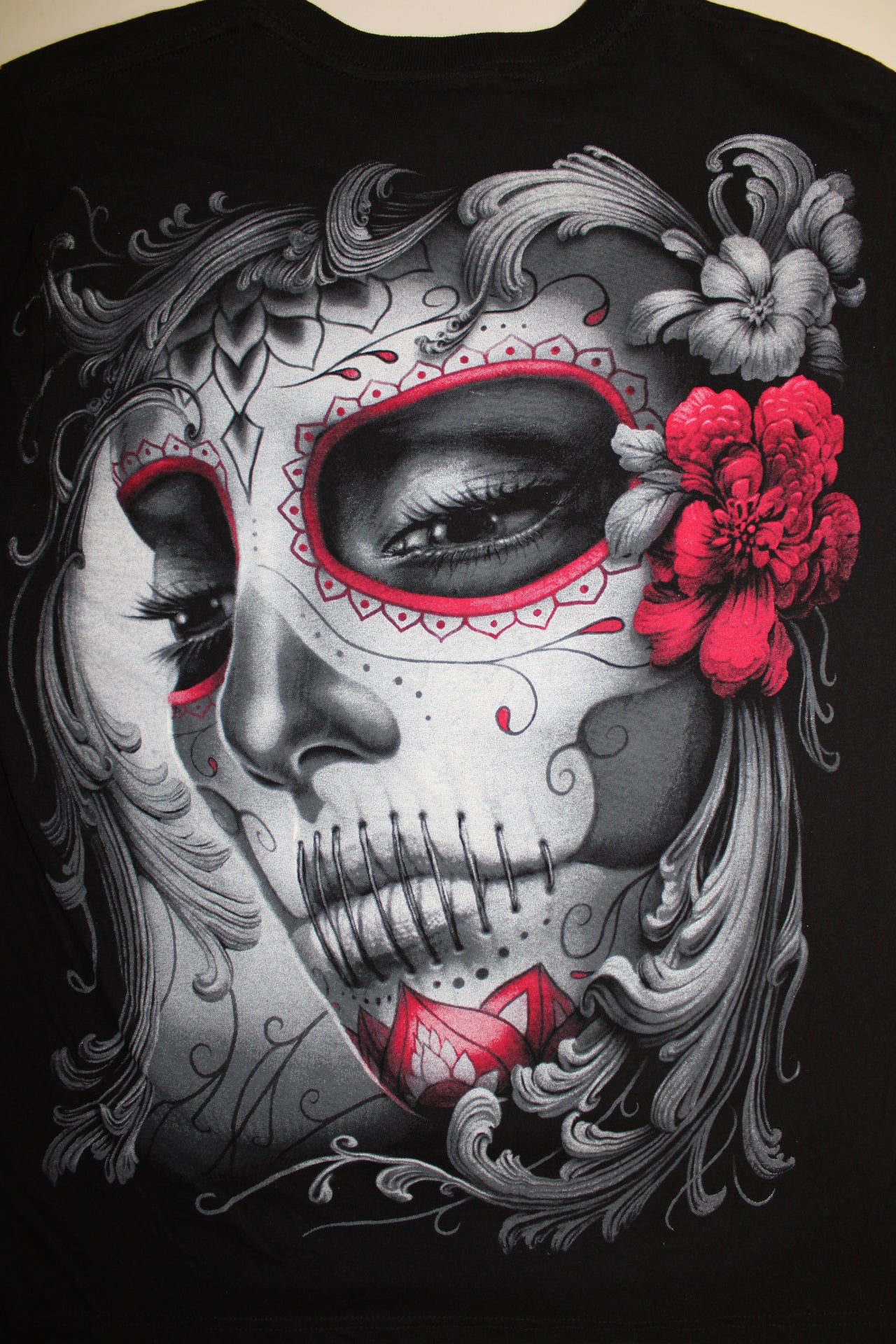 Spiral Skull T Shirt (Size M)
