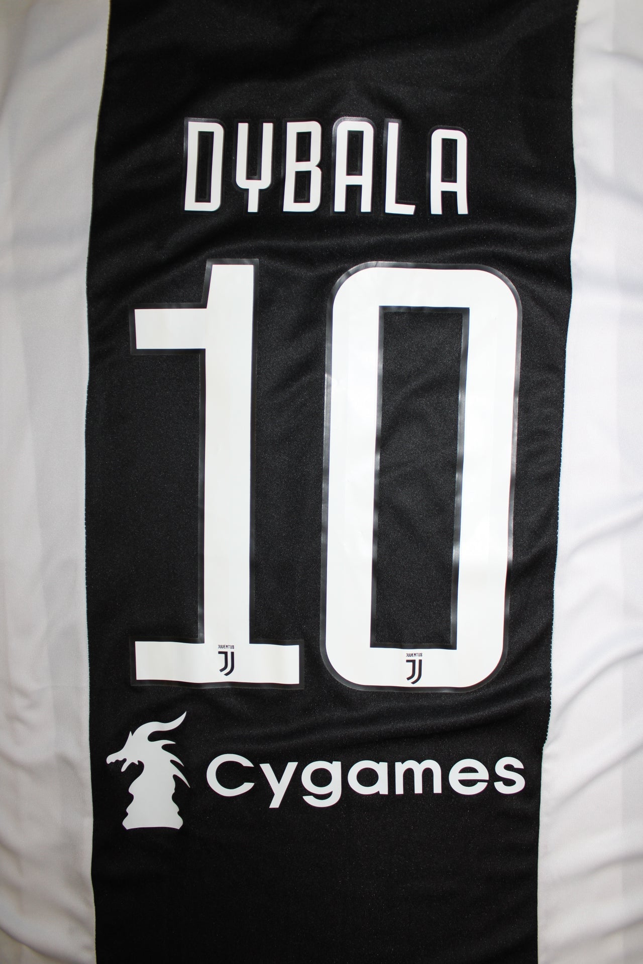 Juventus 2017/18 Dybala Home Top (Size L)