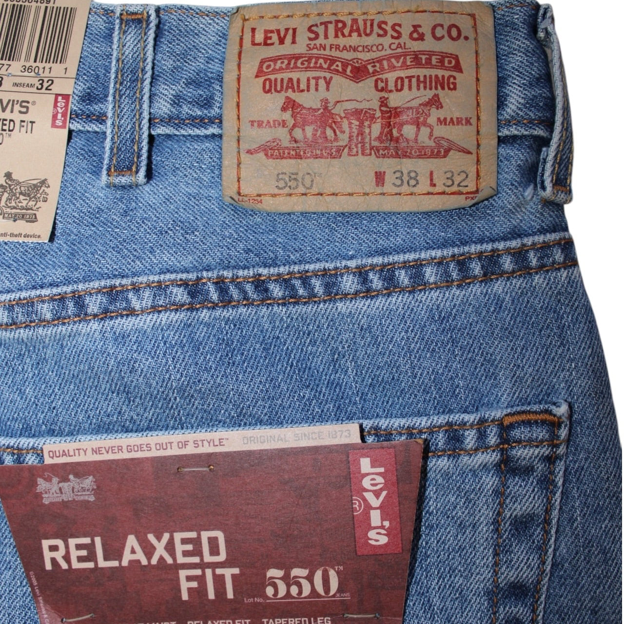 Levi 550 Jeans (38x32)