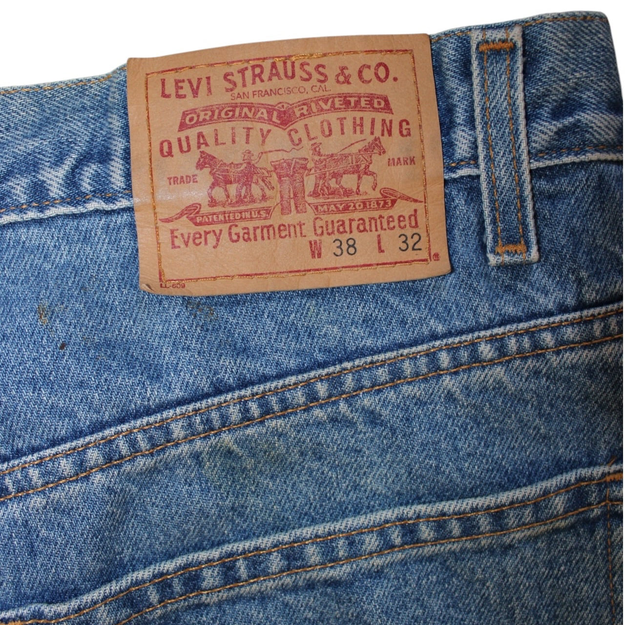 Levi Straight Leg Jeans (37x34)