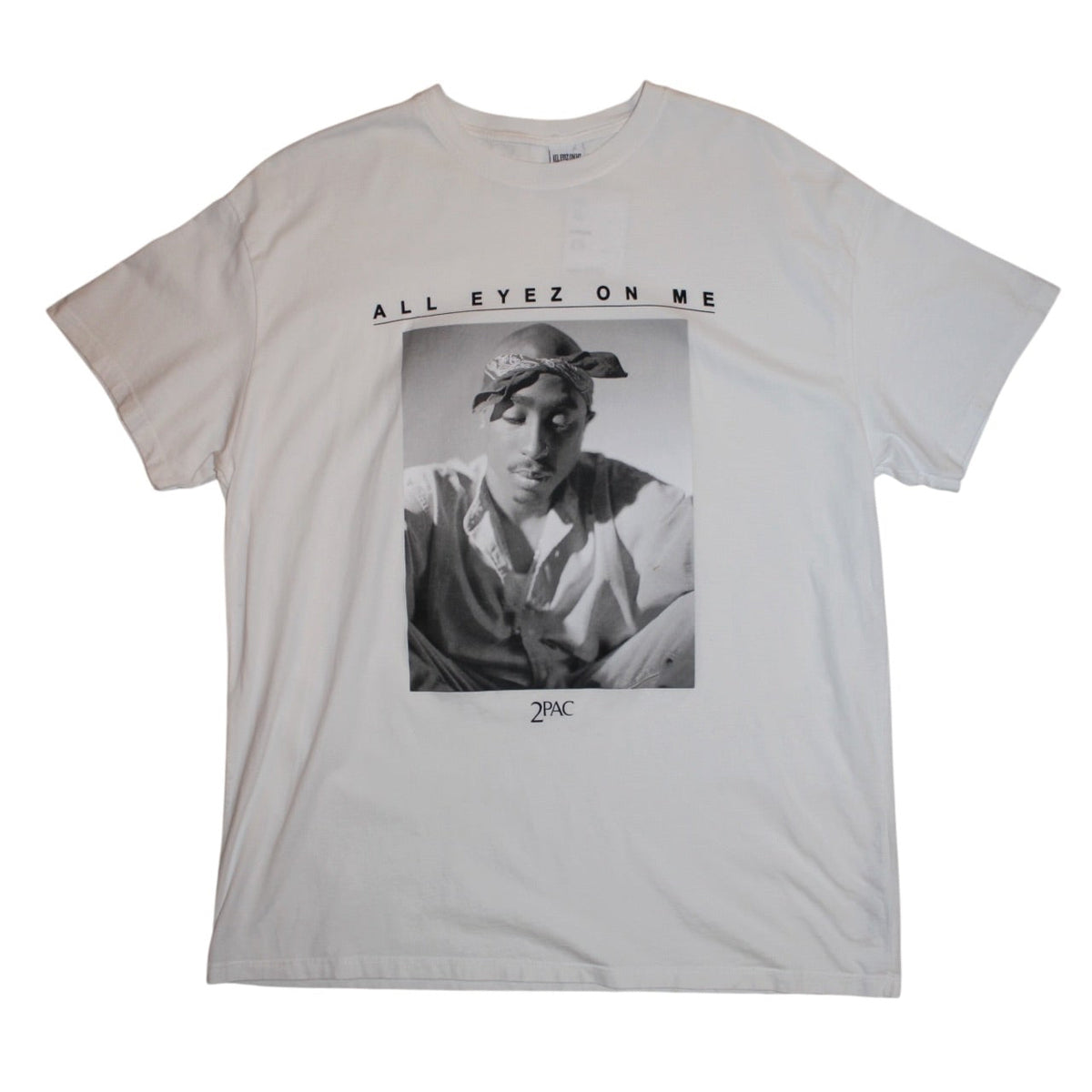 All Eyes On Me T Shirt (Size XL)