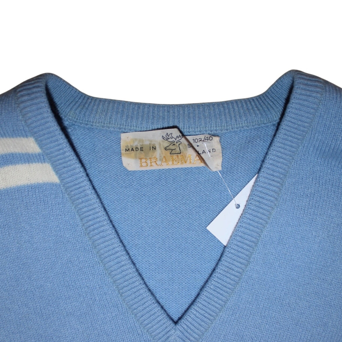 Braemar Women's V-Neck Sweater (Size M)