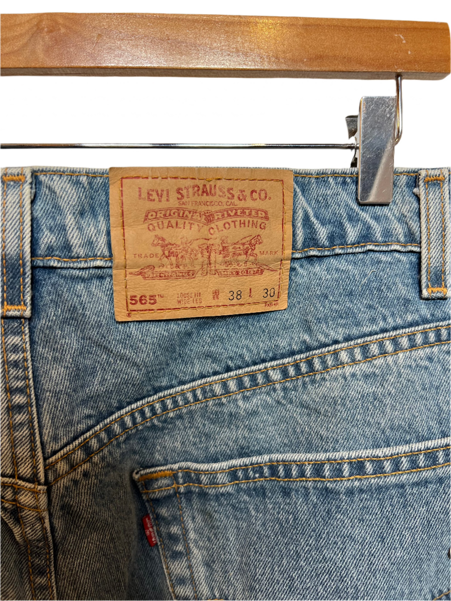 Levi 565 Light Blue Jeans (38x30)