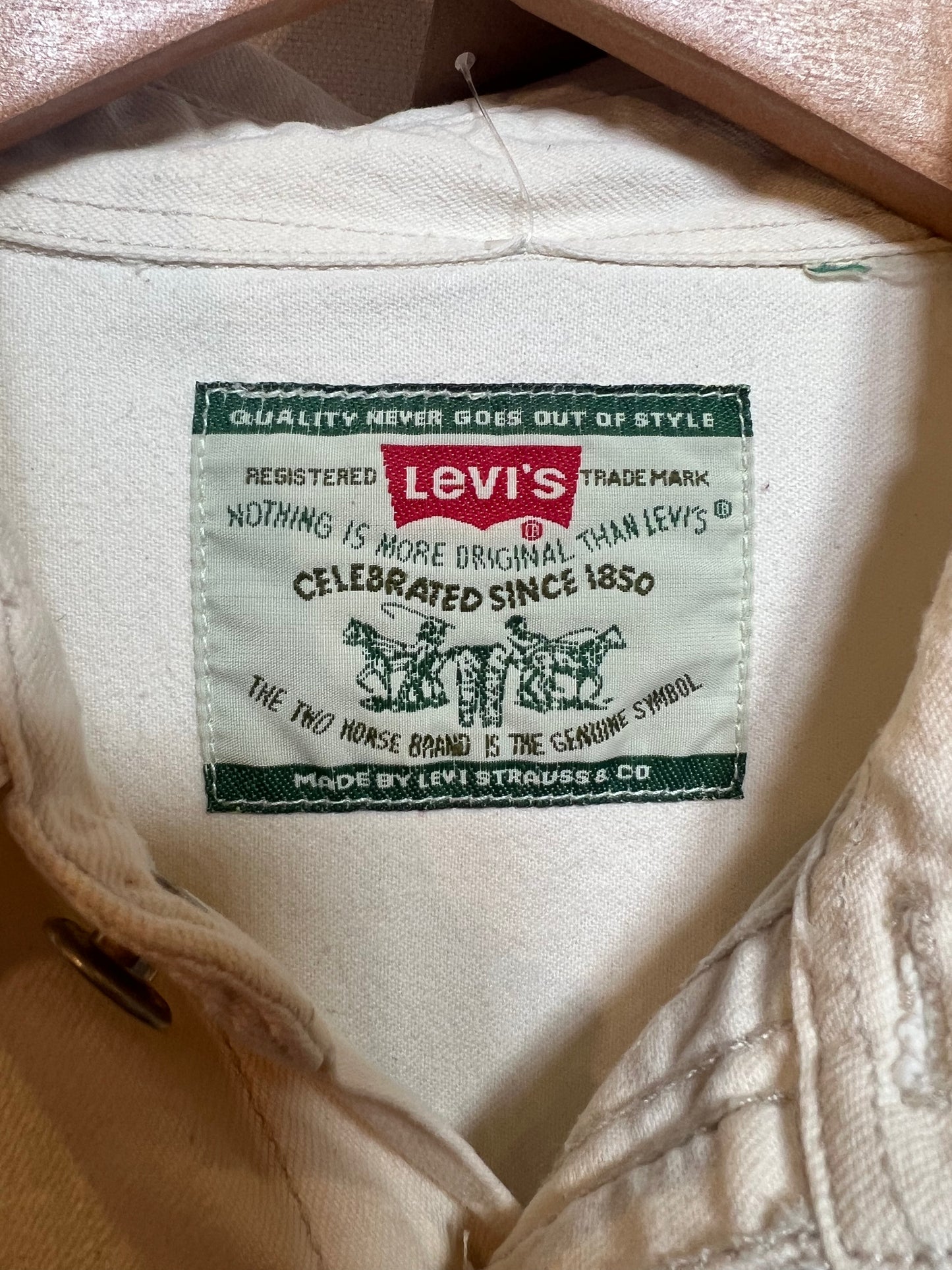 Levi's White Long Sleeved Shirt (Size XL)