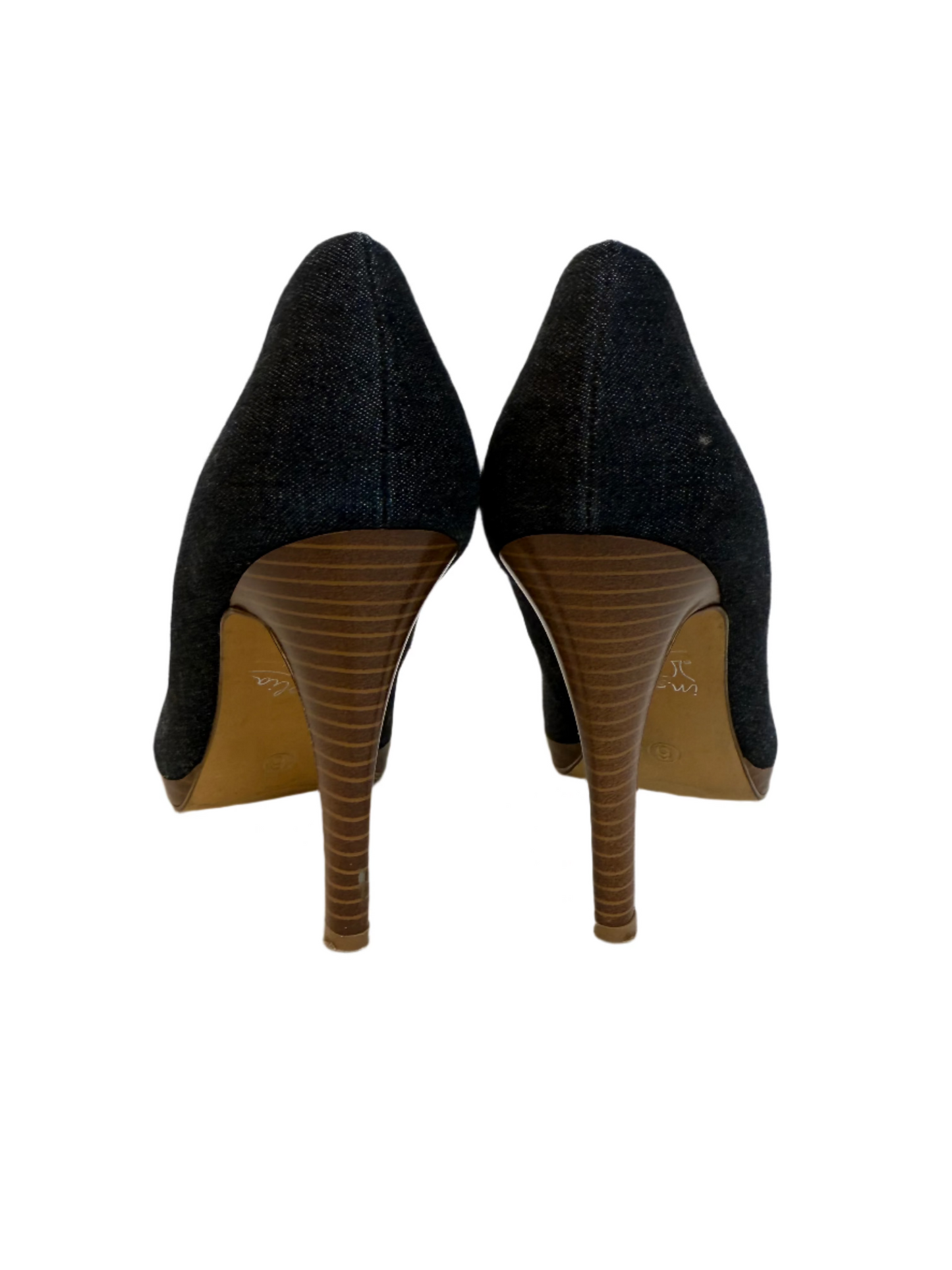 Pointed Toe Navy Heels (Size 6)