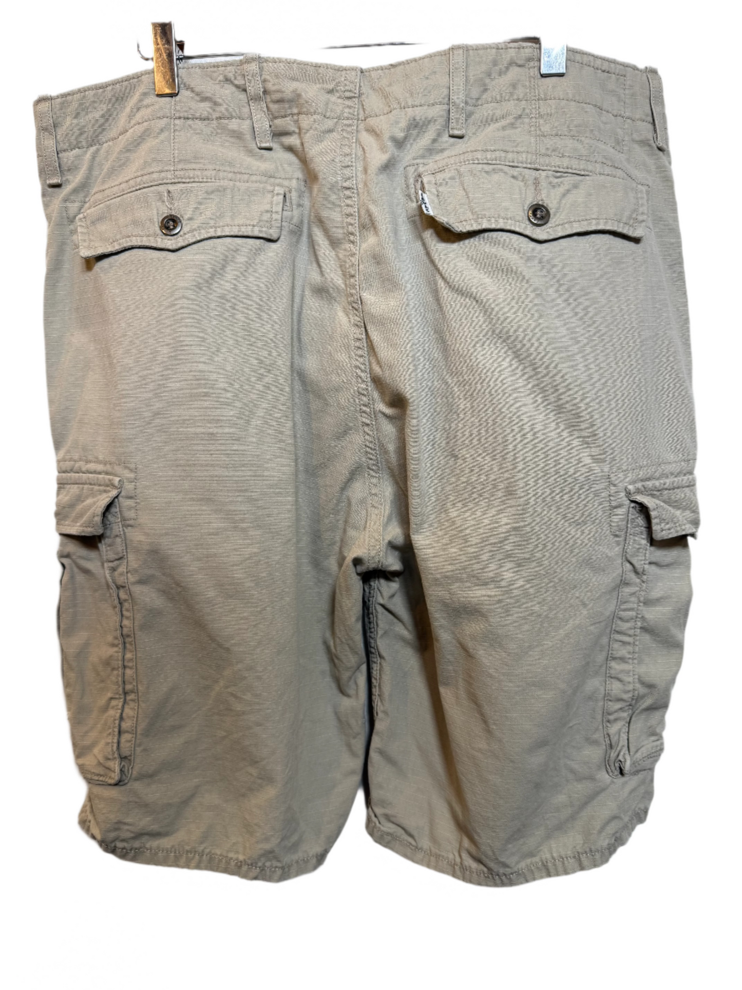 Levi Mens Cream Cargo Shorts (Size XXL)