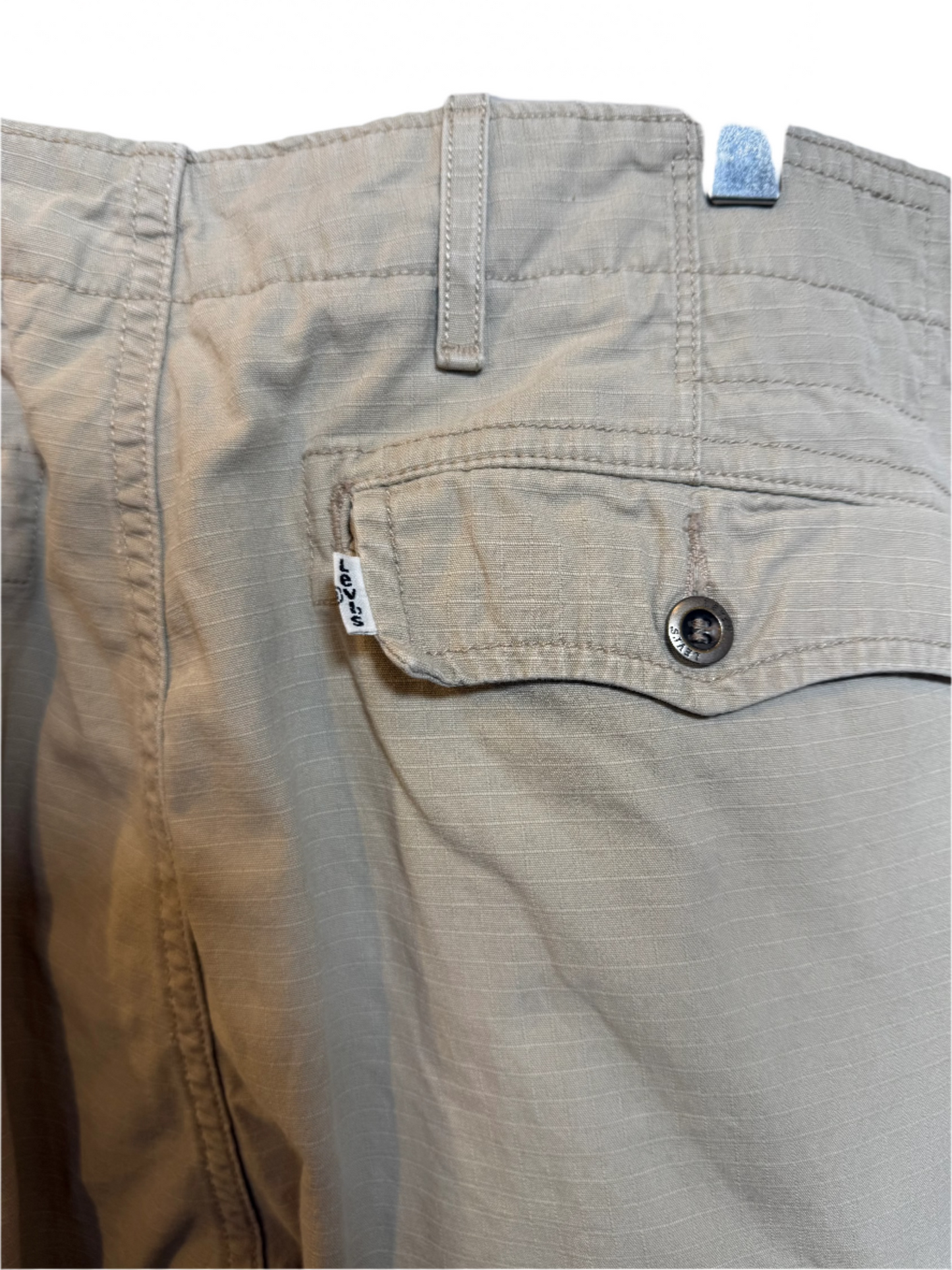 Levi Mens Cream Cargo Shorts (Size XXL)